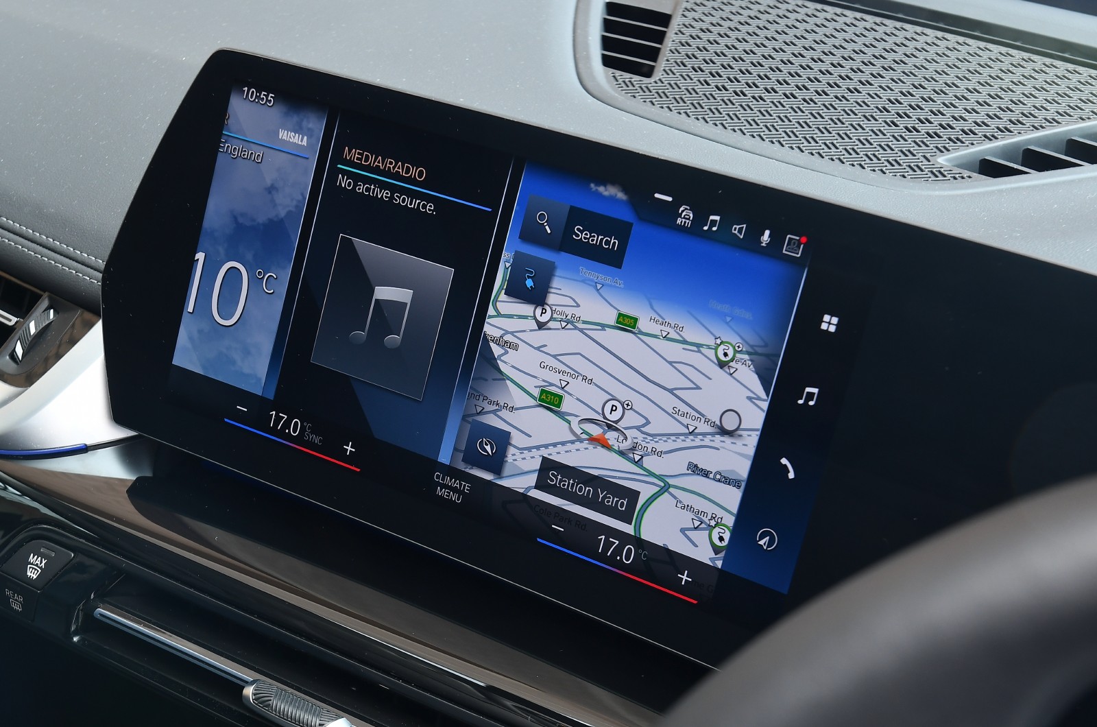 New BMW iX1 infotainment