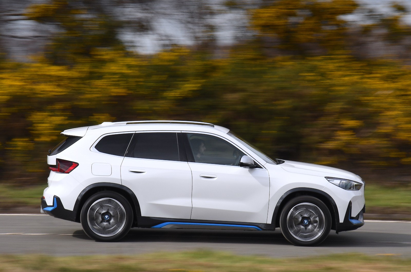 New BMW iX1 panning