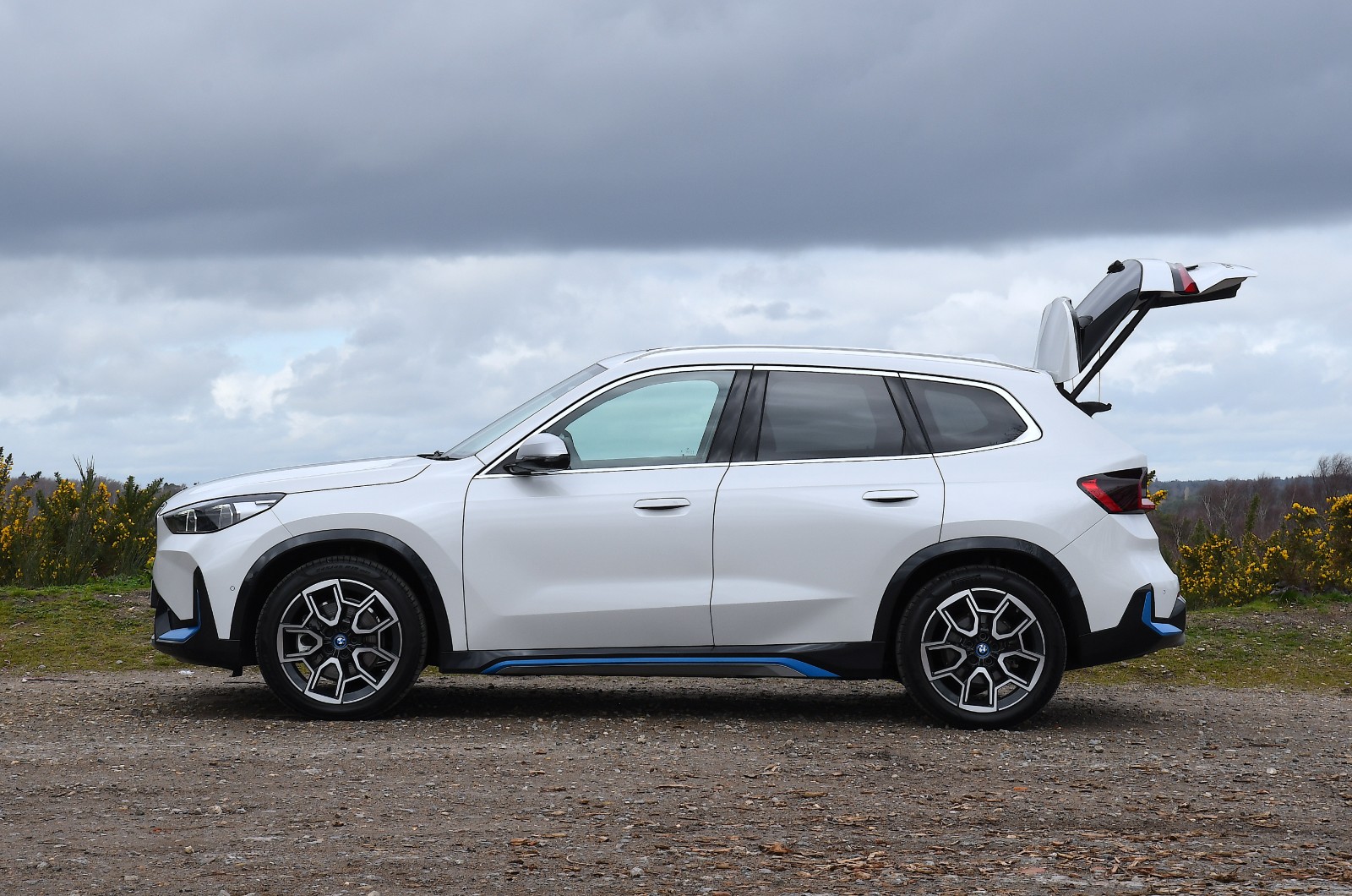 New BMW iX1 side profile