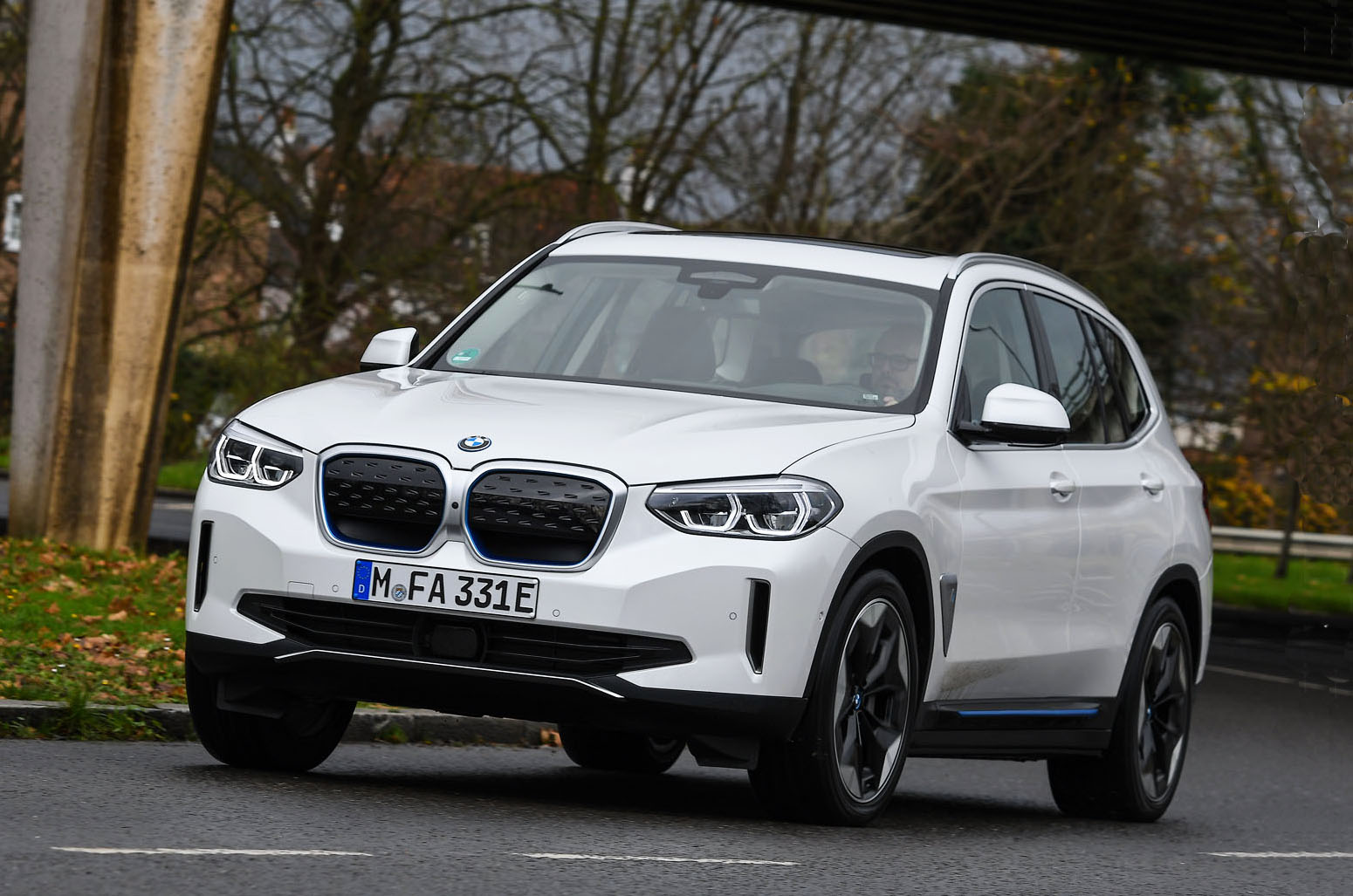 BMW iX3 2021 front