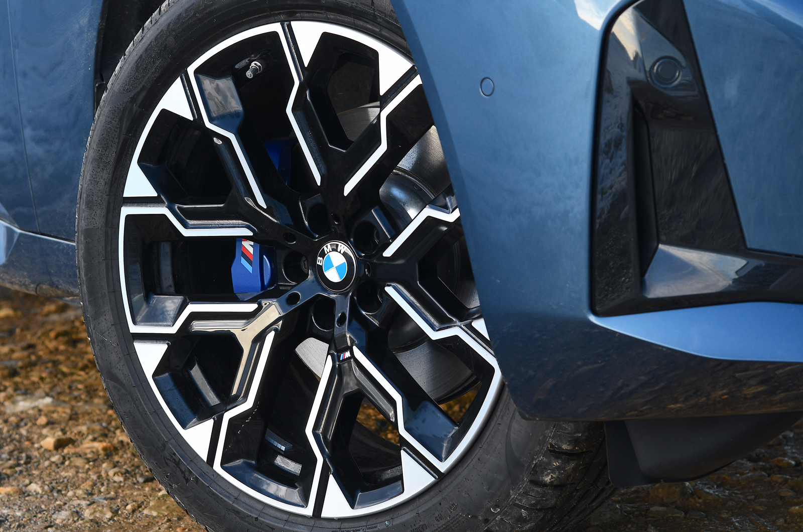 BMW X3 alloy wheel