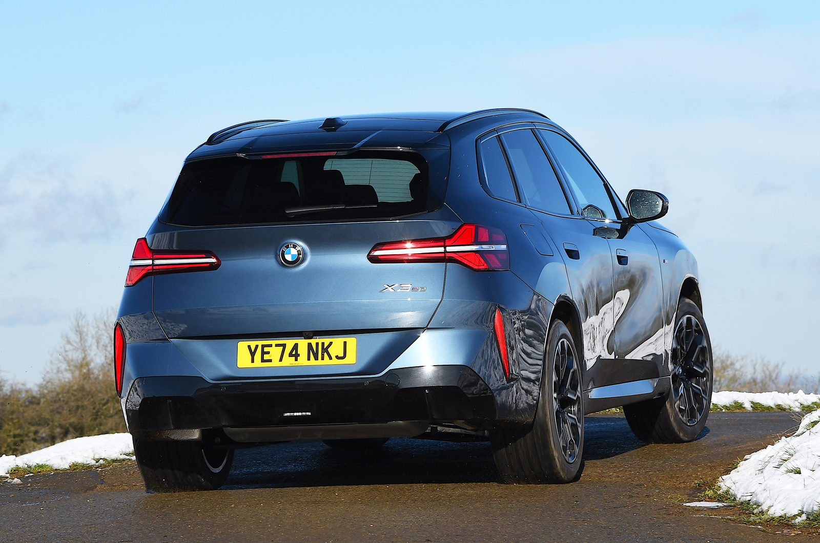 BMW X3 rear cornering