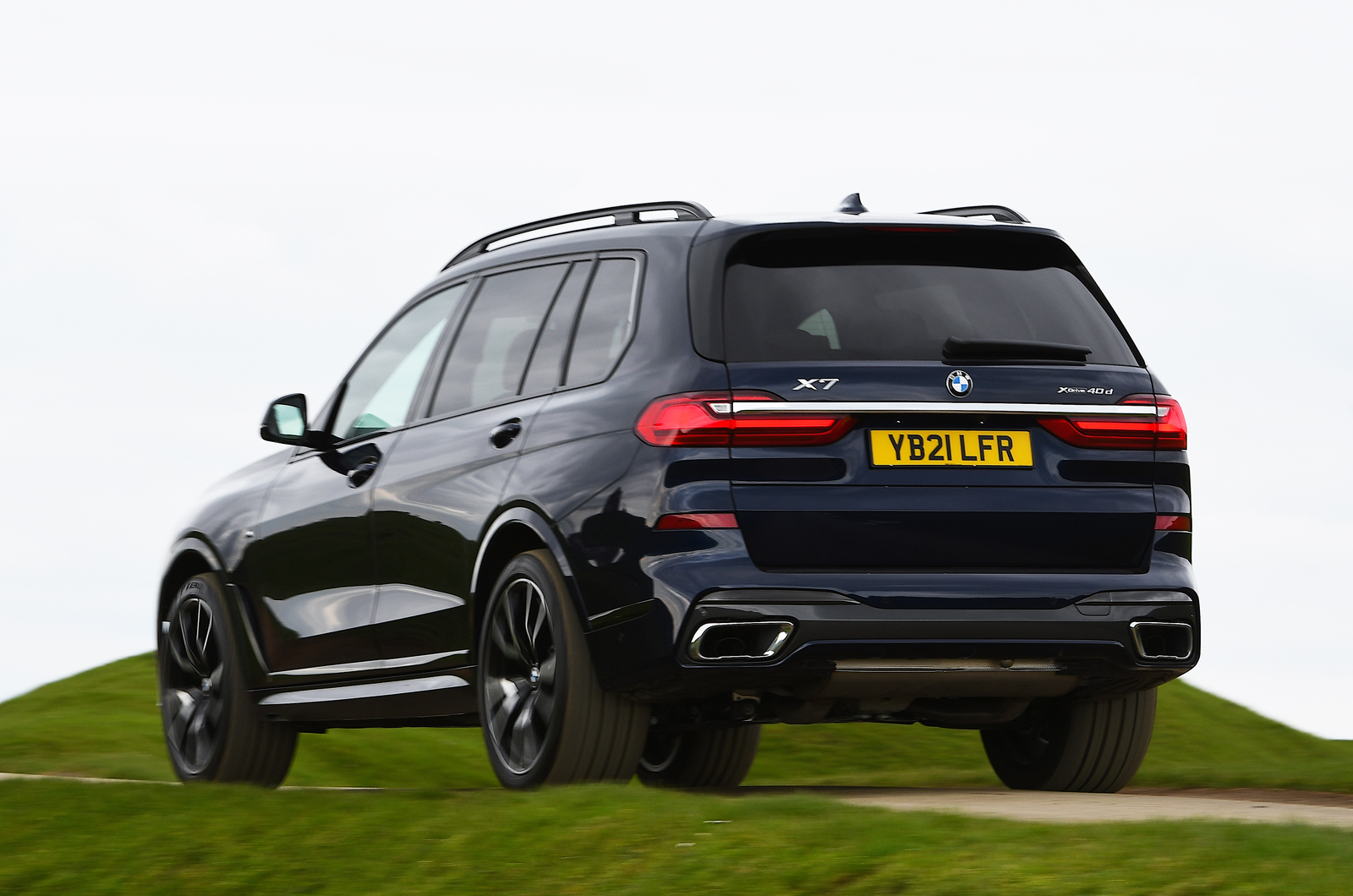 BMW X7 2021 rear