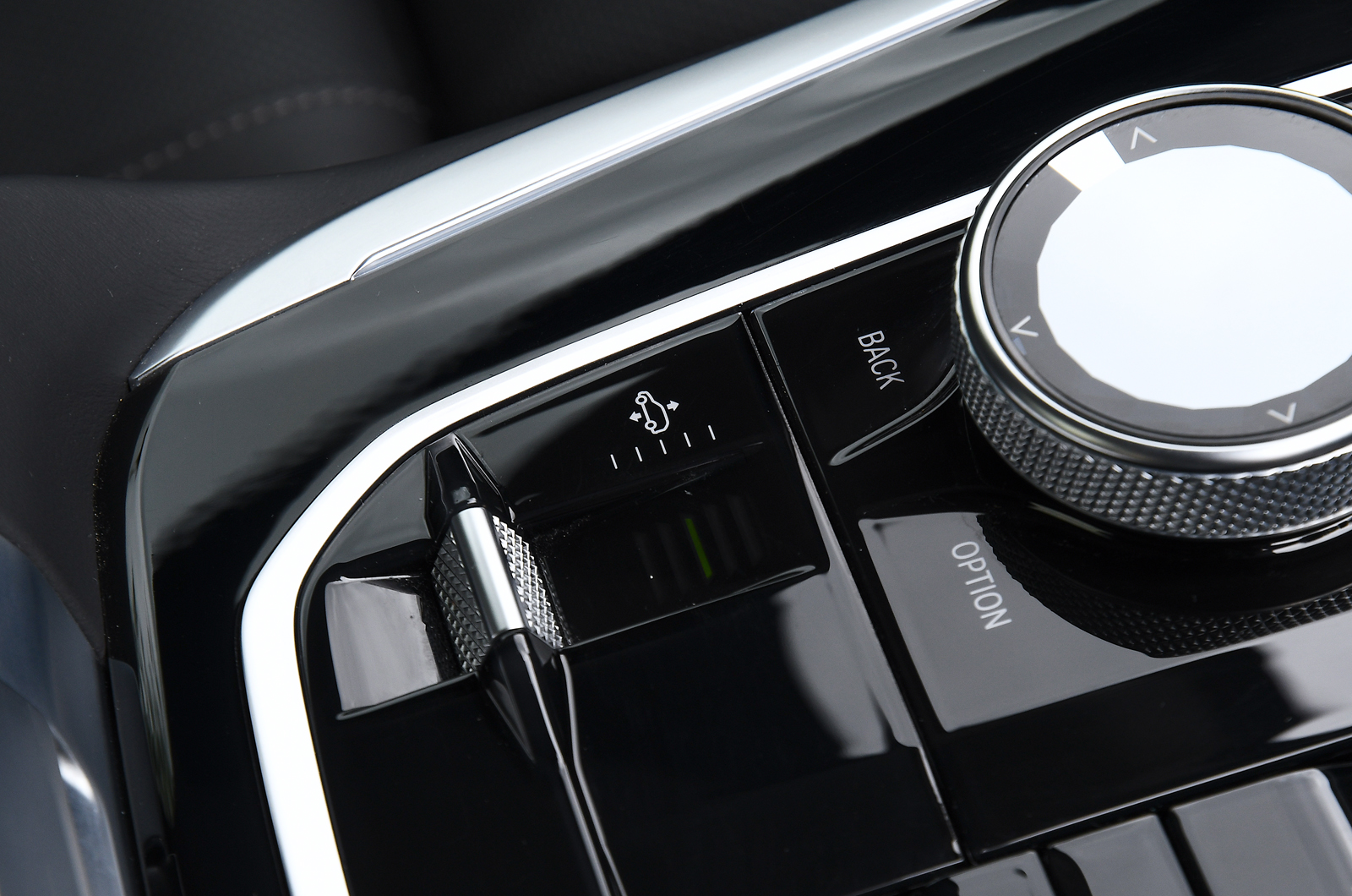 BMW X7 LT ride height control switch