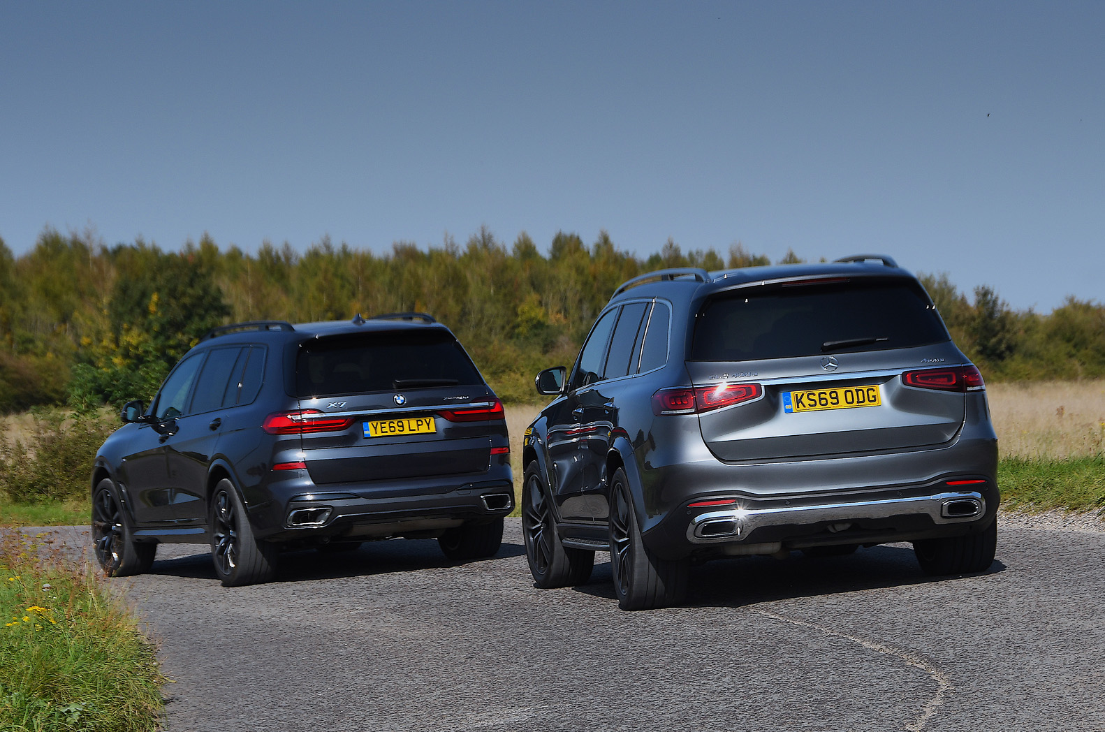 BMW X7 vs Mercedes GLS rears