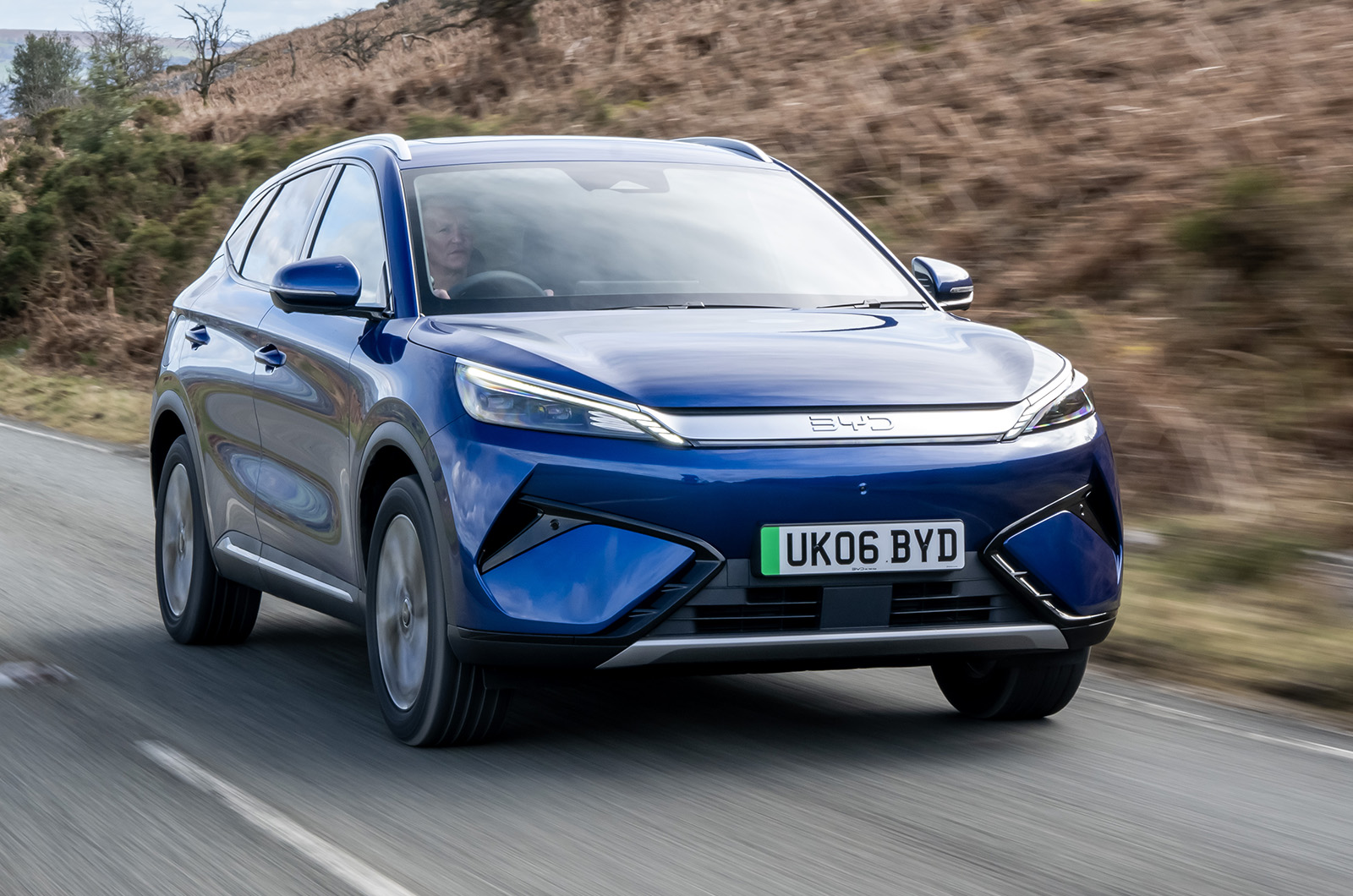 BYD Atto 3 Evo driving front right