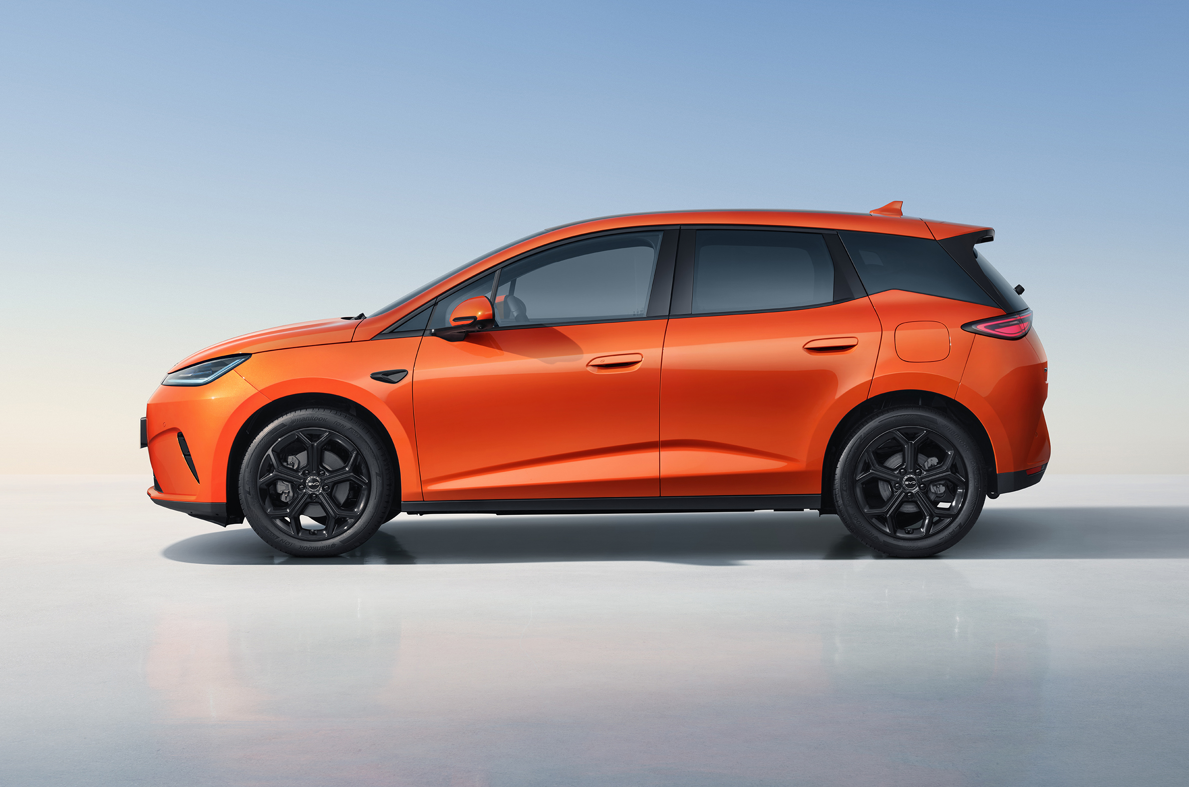 BYD Dolphin G side static