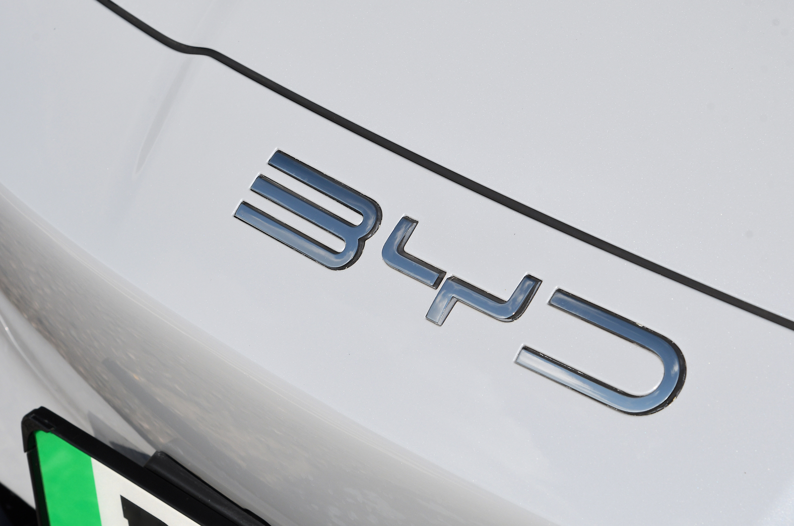 BYD Seal LT nose badge