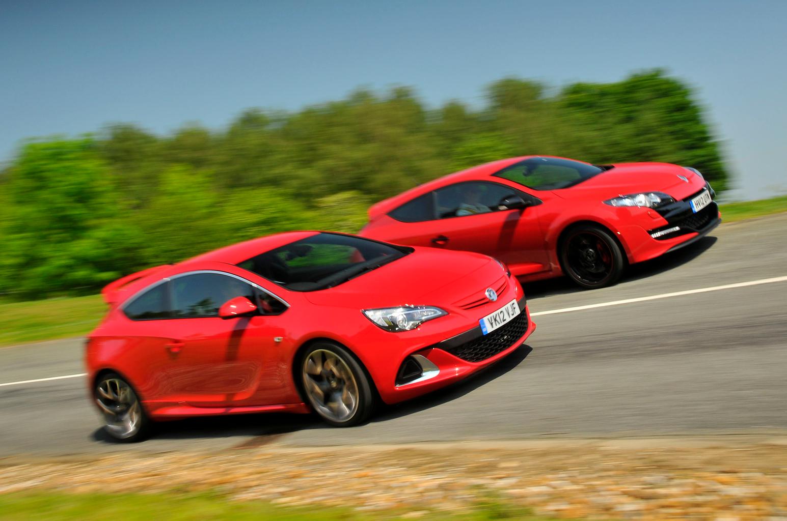 Used test – hot hatches: Renault Sport Megane vs Vauxhall Astra VXR