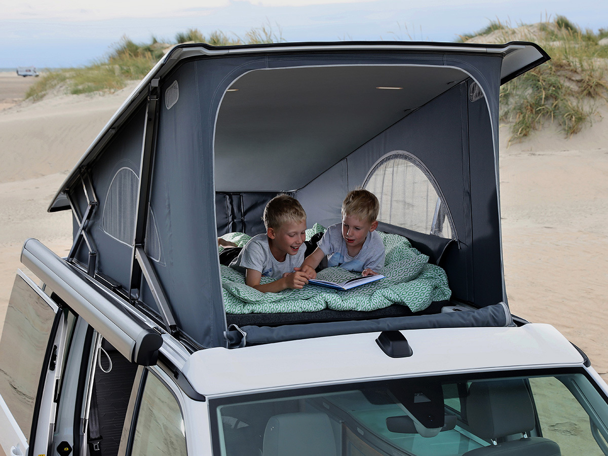 Volkswagen California loft-bed
