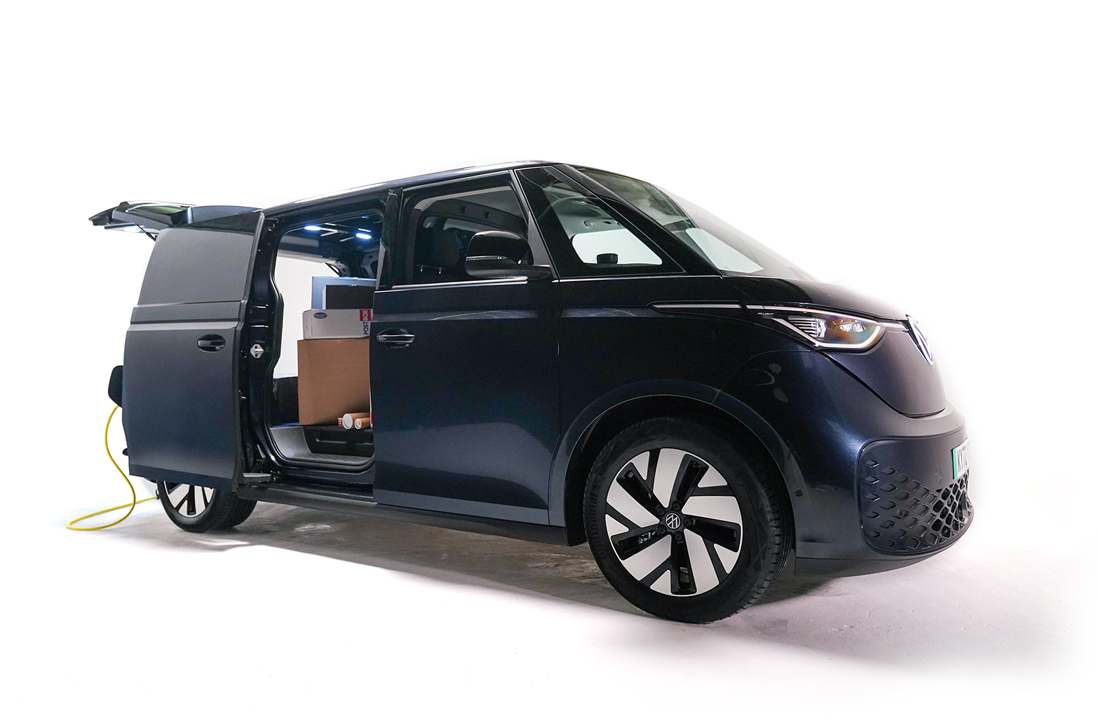 ID. Buzz Cargo front three quarters