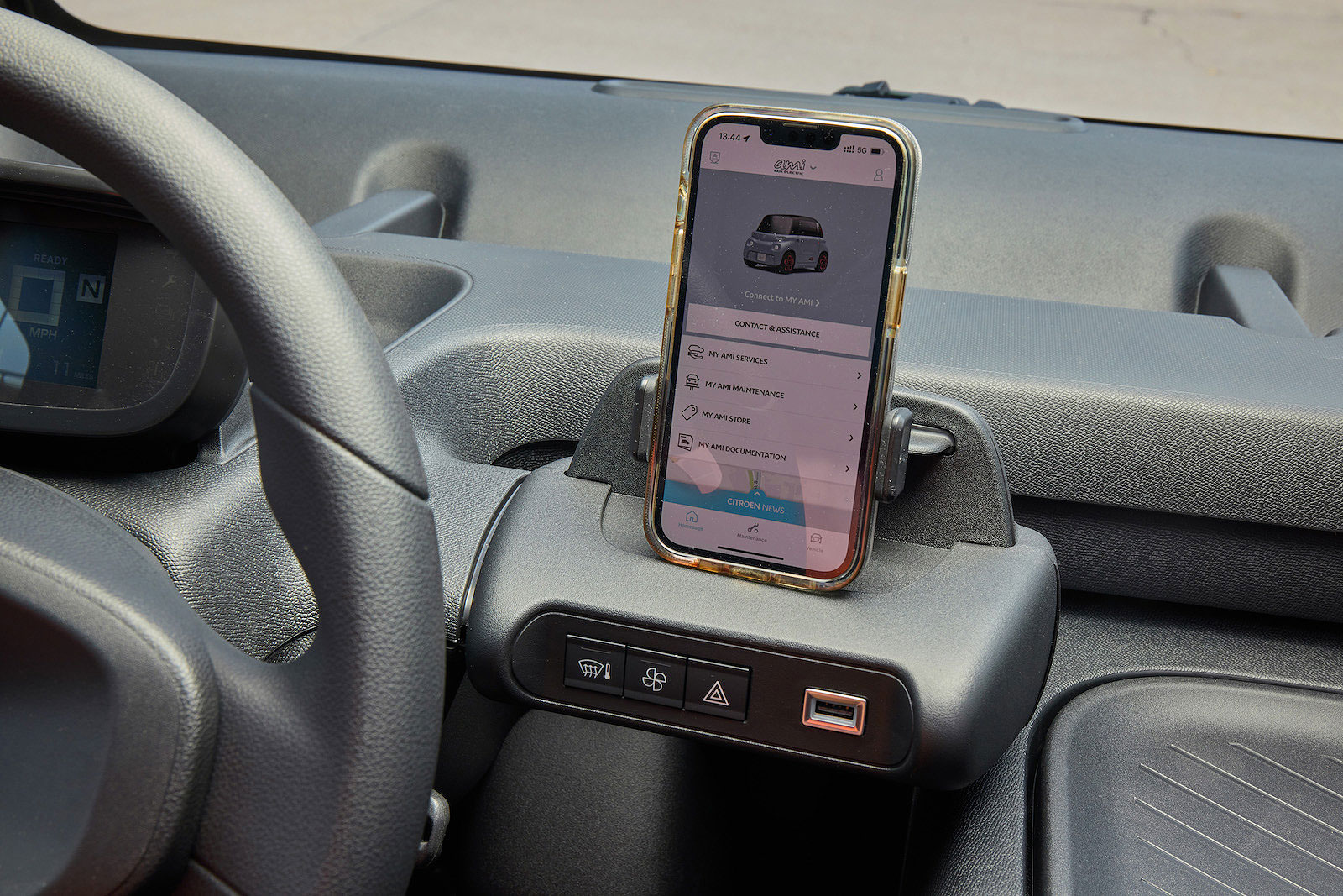 Citroen Ami Cargo 2022 interior smartphone dock
