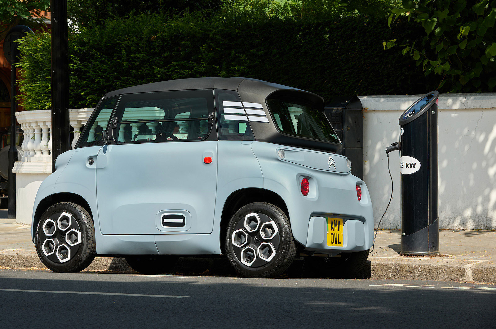 Citroen Ami left static charging
