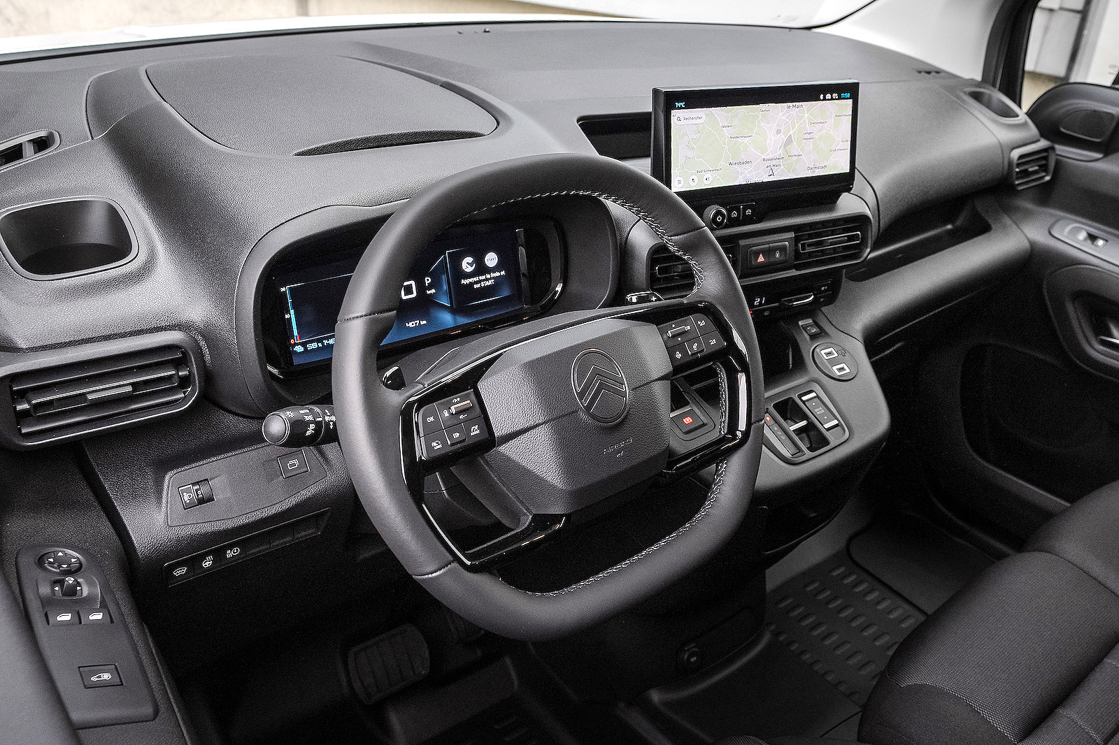 Citroen Berlingo MPV interior dashboard