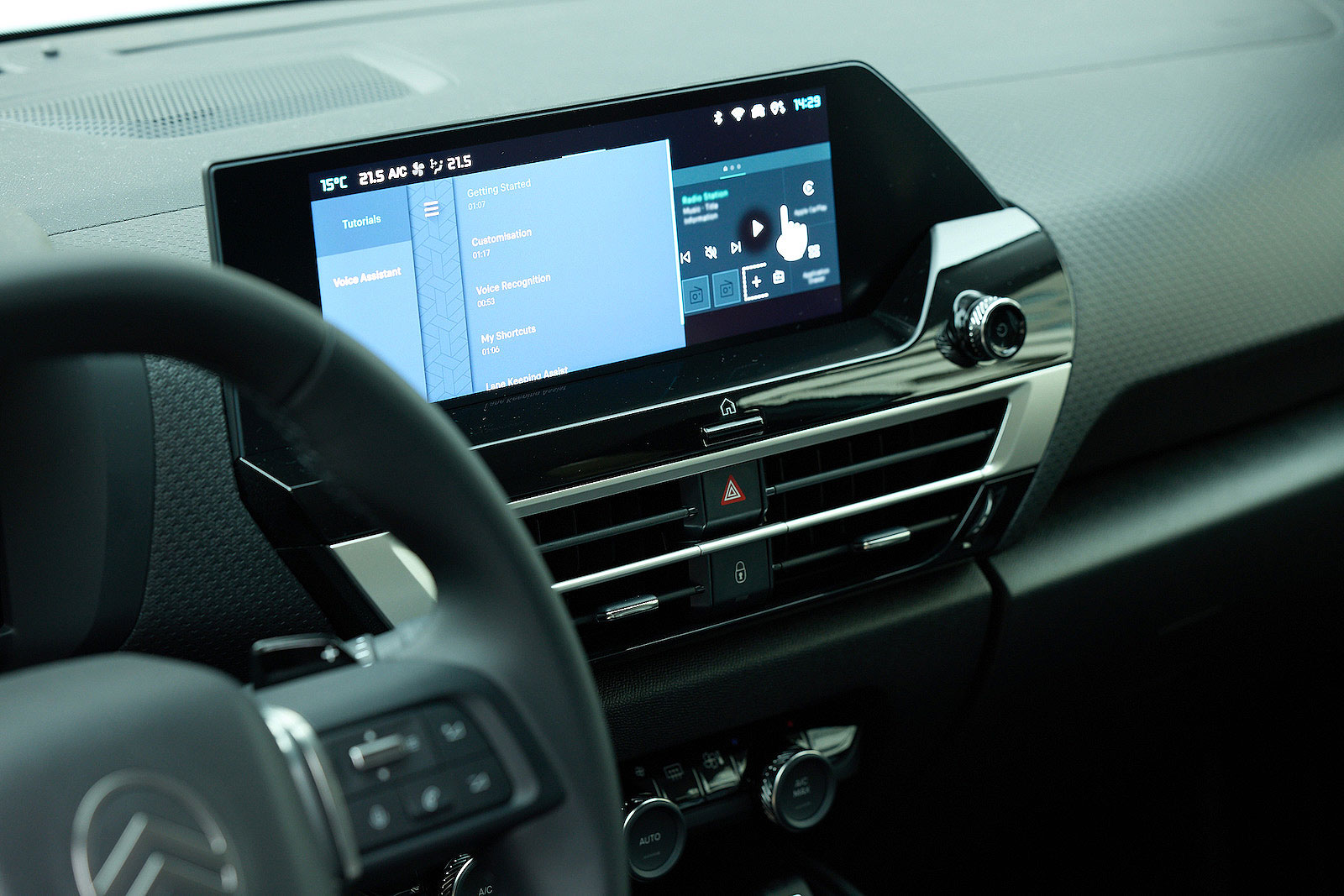 Citroen C4 X infotainment touchscreen