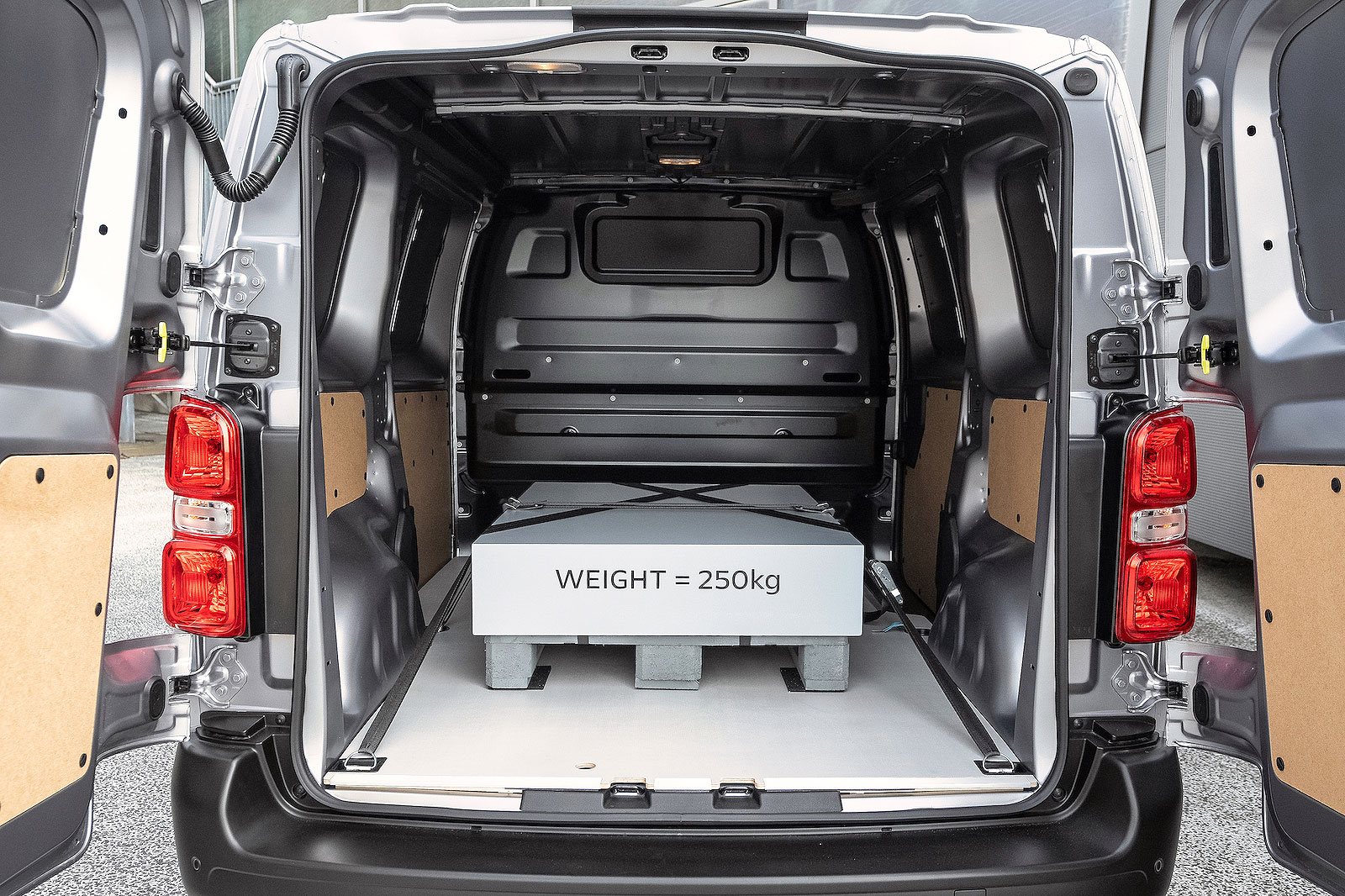 Citroën Dispatch load bay