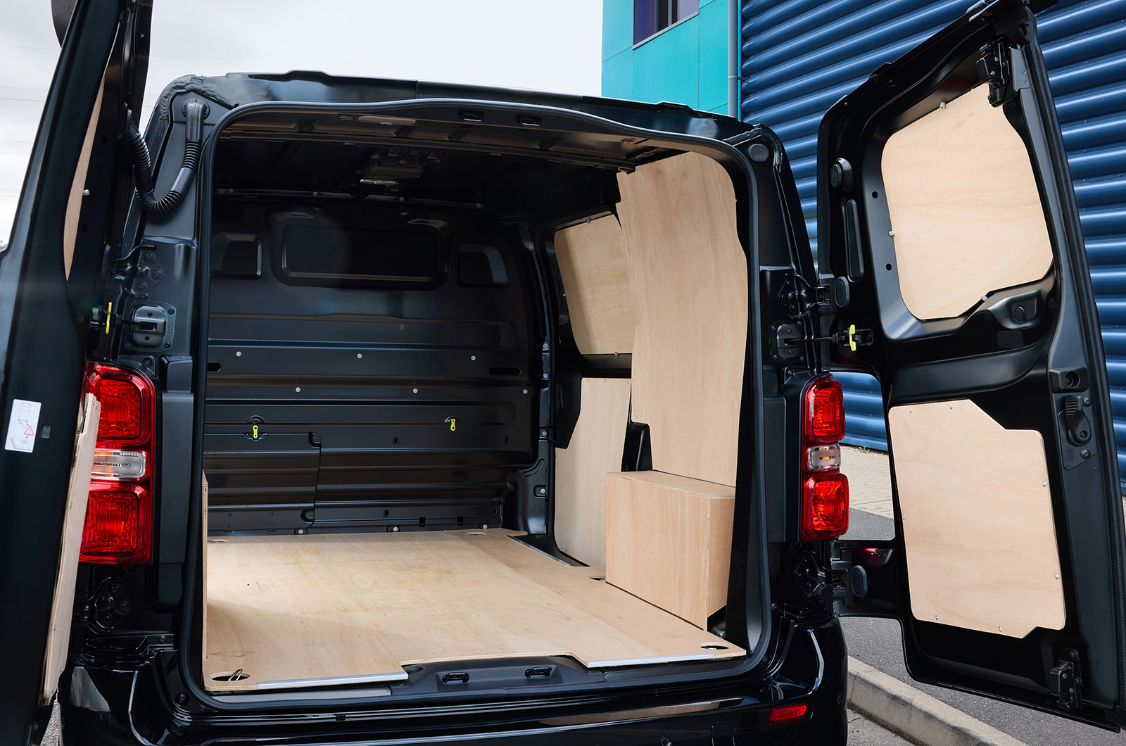 Citroën Dispatch VTR load space