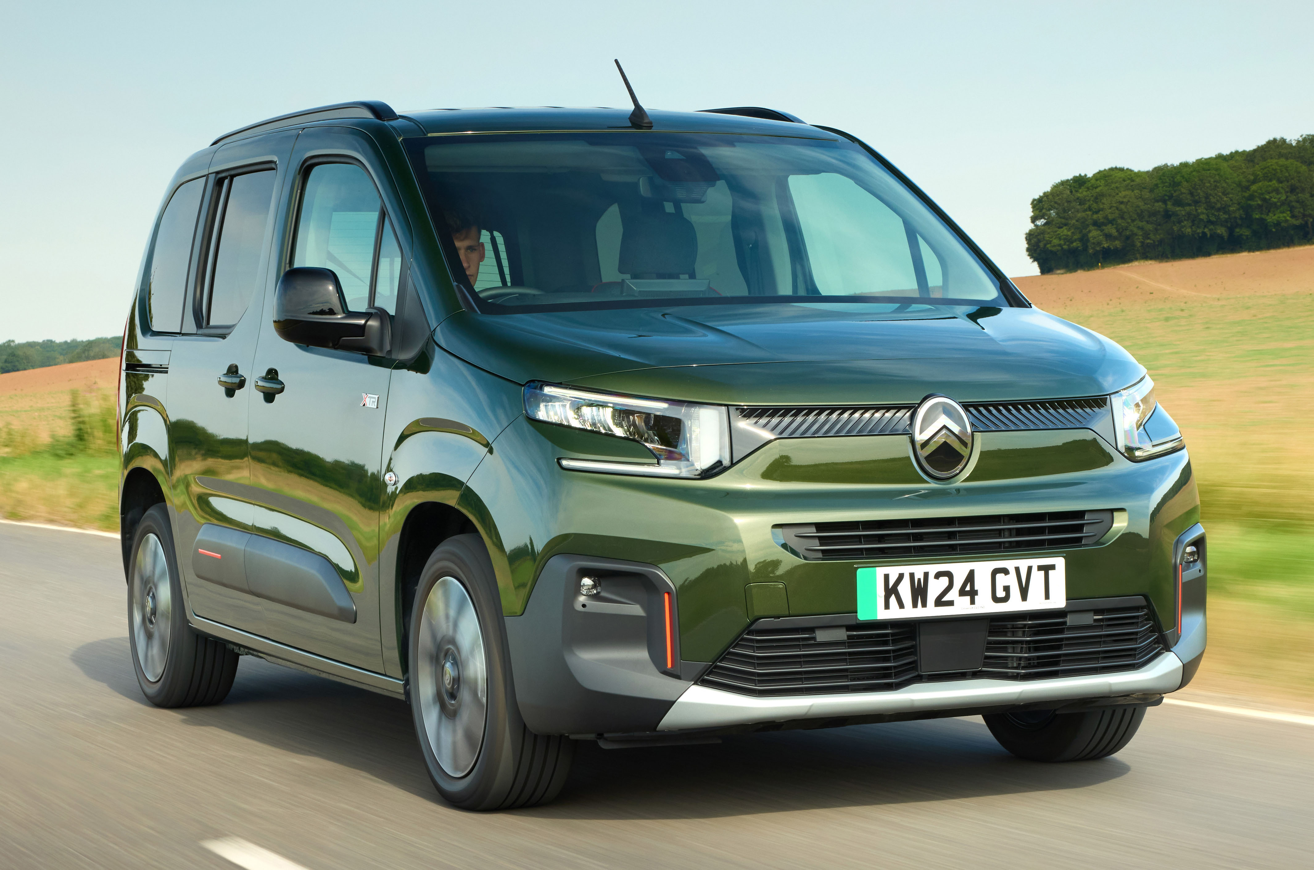 Citroën ë-Berlingo front driving