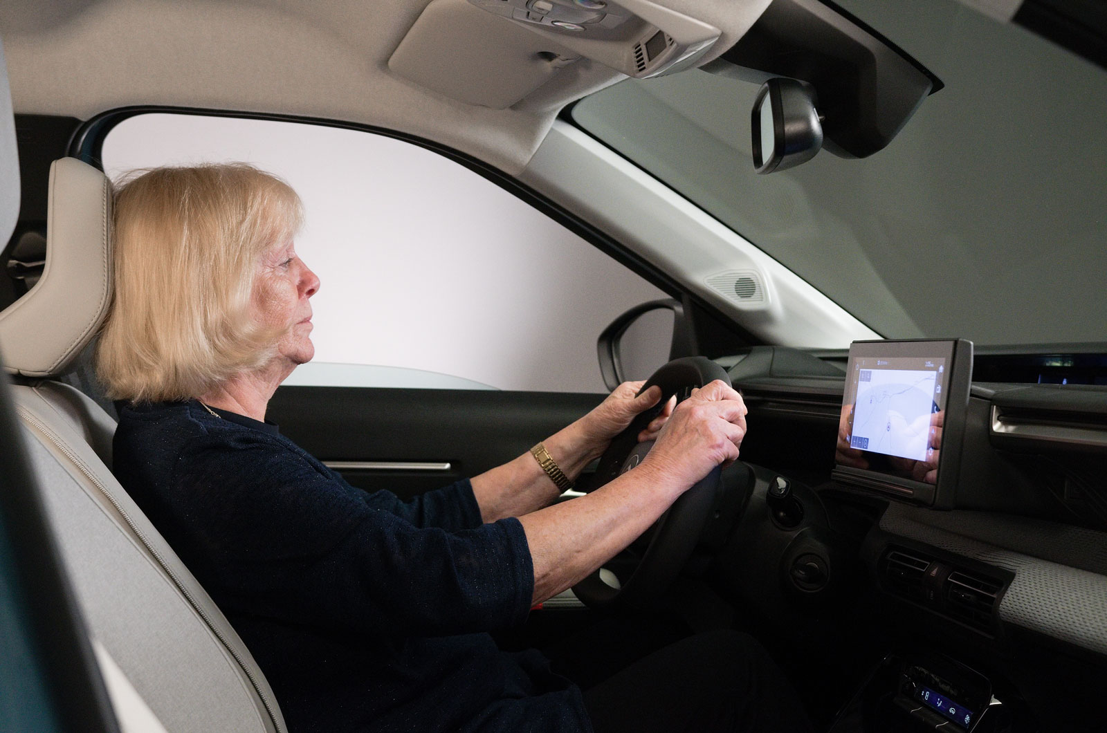 Citroen e-c3 reader test team