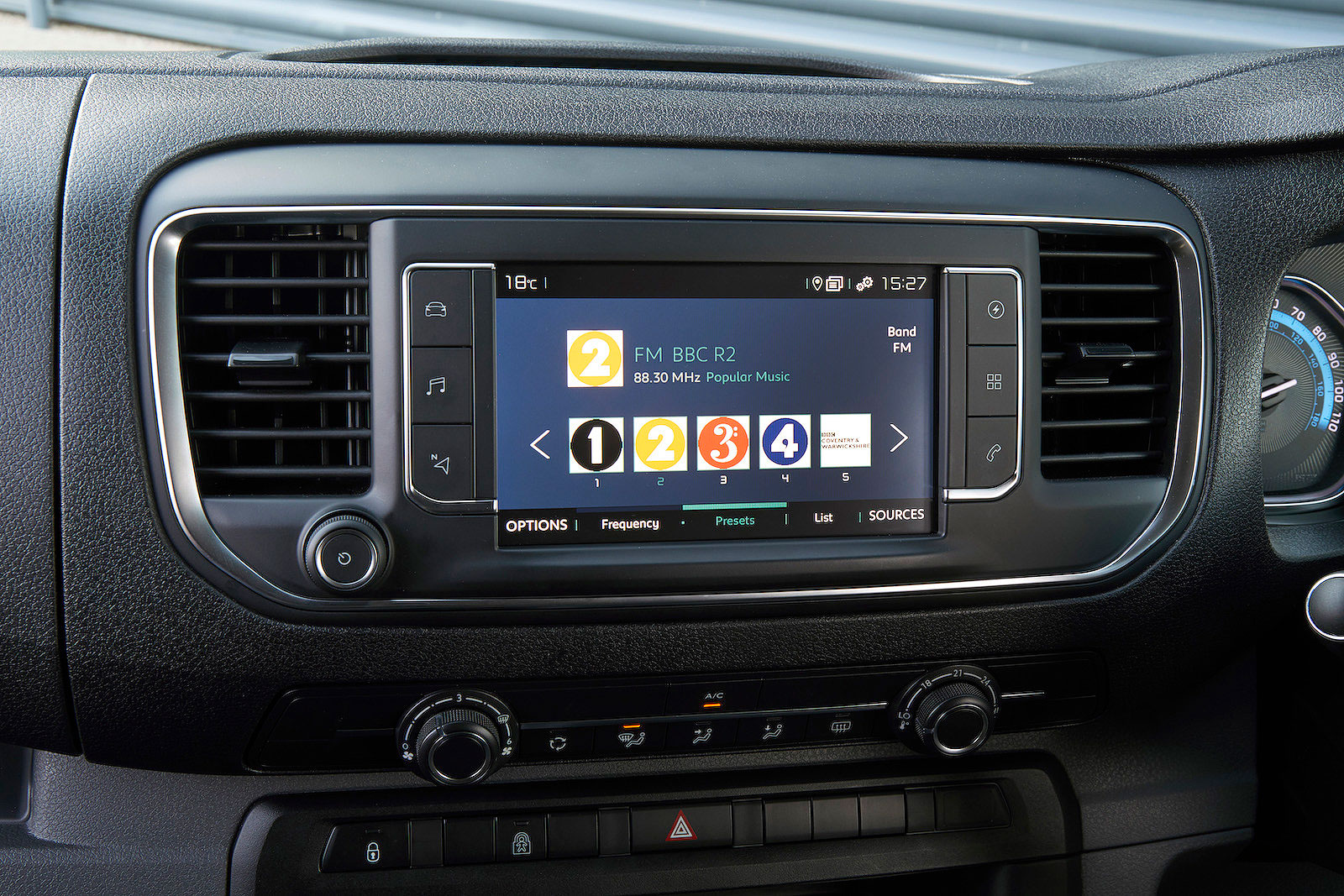 Citroen e-SpaceTourer interior infotainment