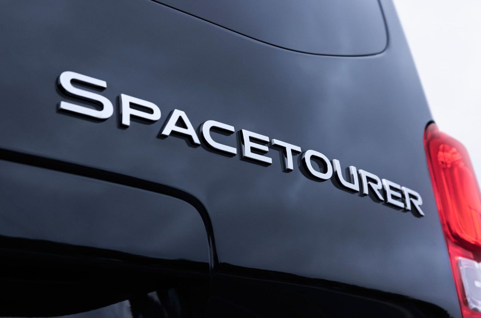 Citroen Spacetourer rear badge