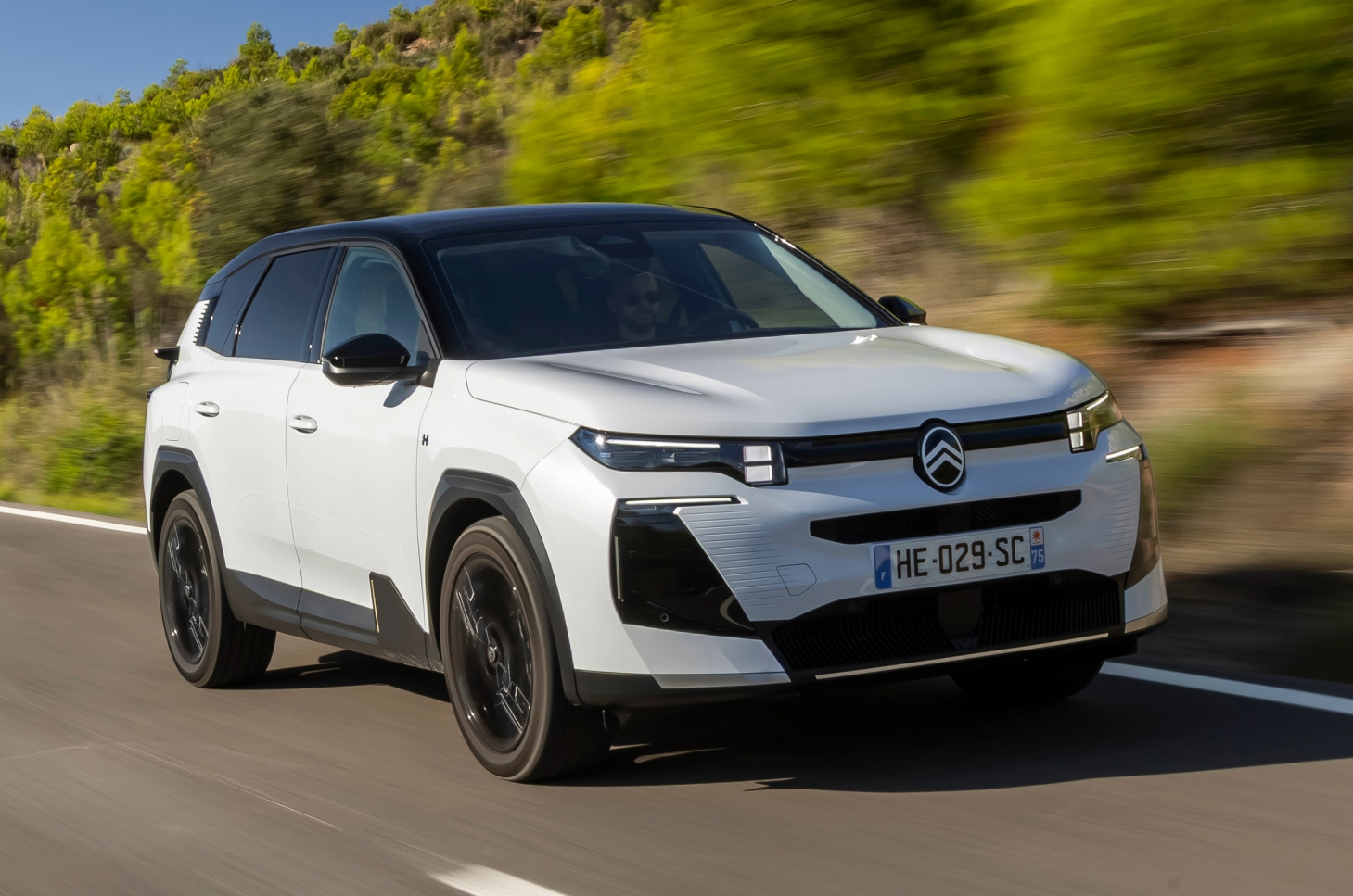 Citroen C5 Aircross front driving