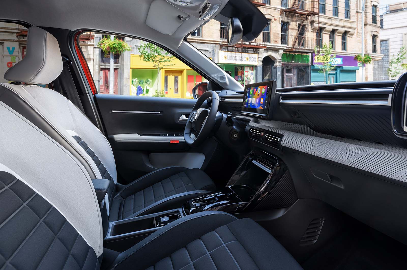 2024 Citroën e-C3 interior