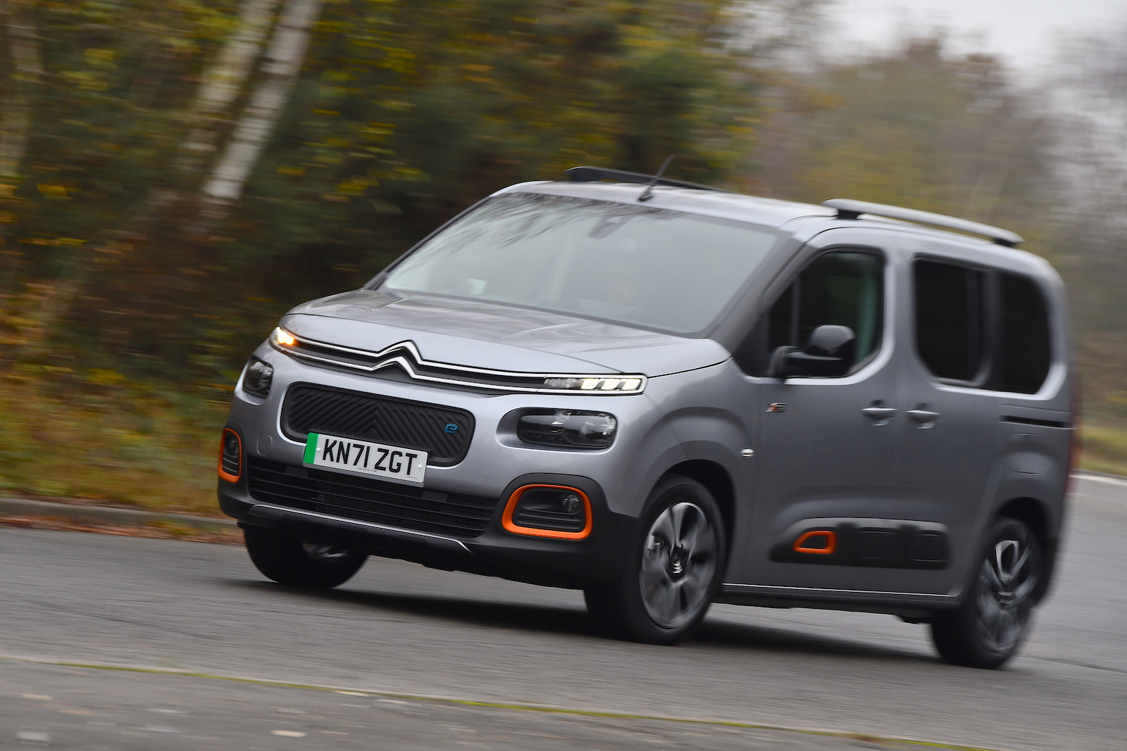 Citroën e-Berlingo 2022 front cornering