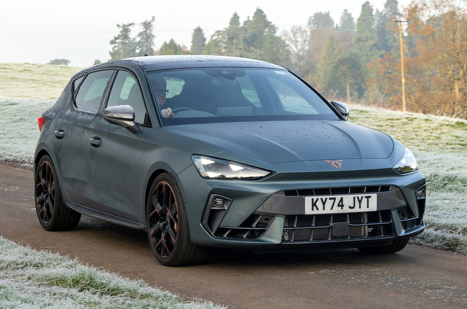 Cupra Leon front right driving