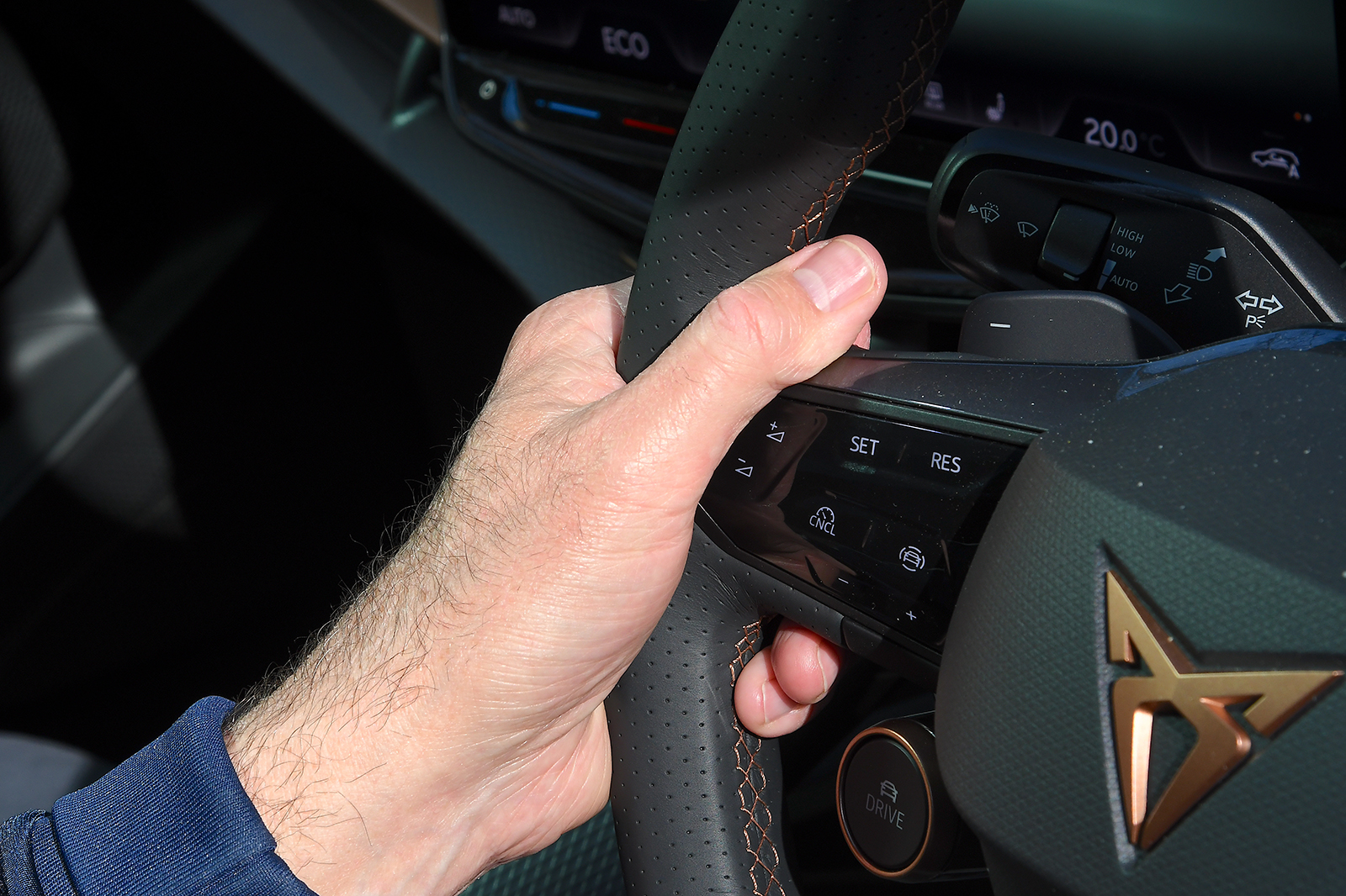 Cupra Tavascan steering wheel controls