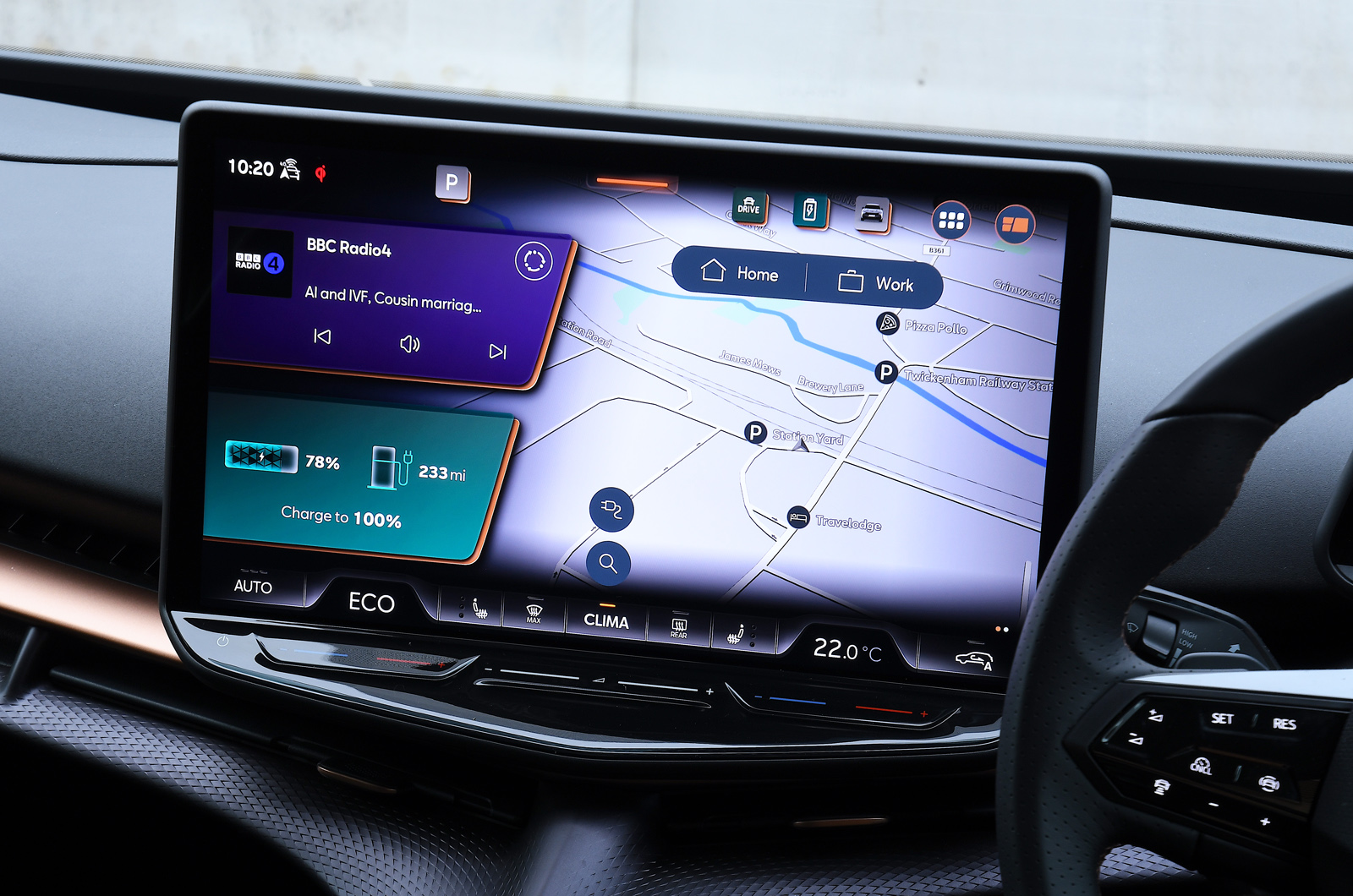 Cupra Tavascan touchscreen