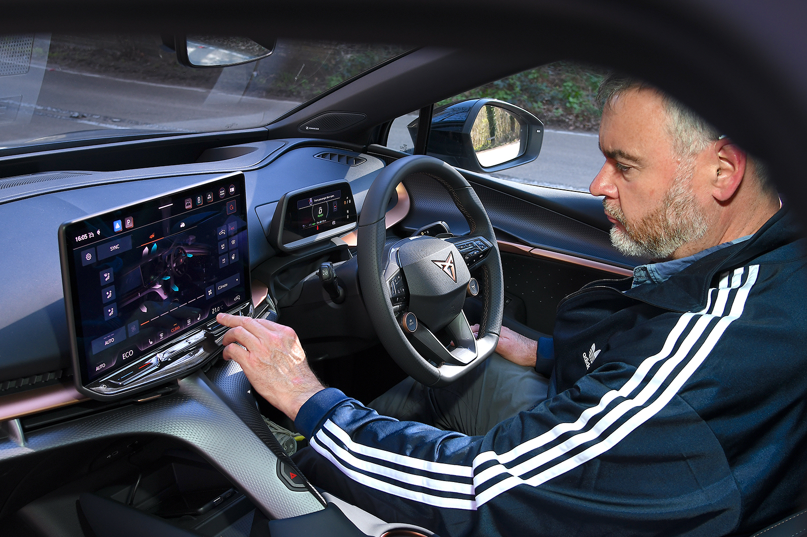 Cupra Tavascan using climate controls