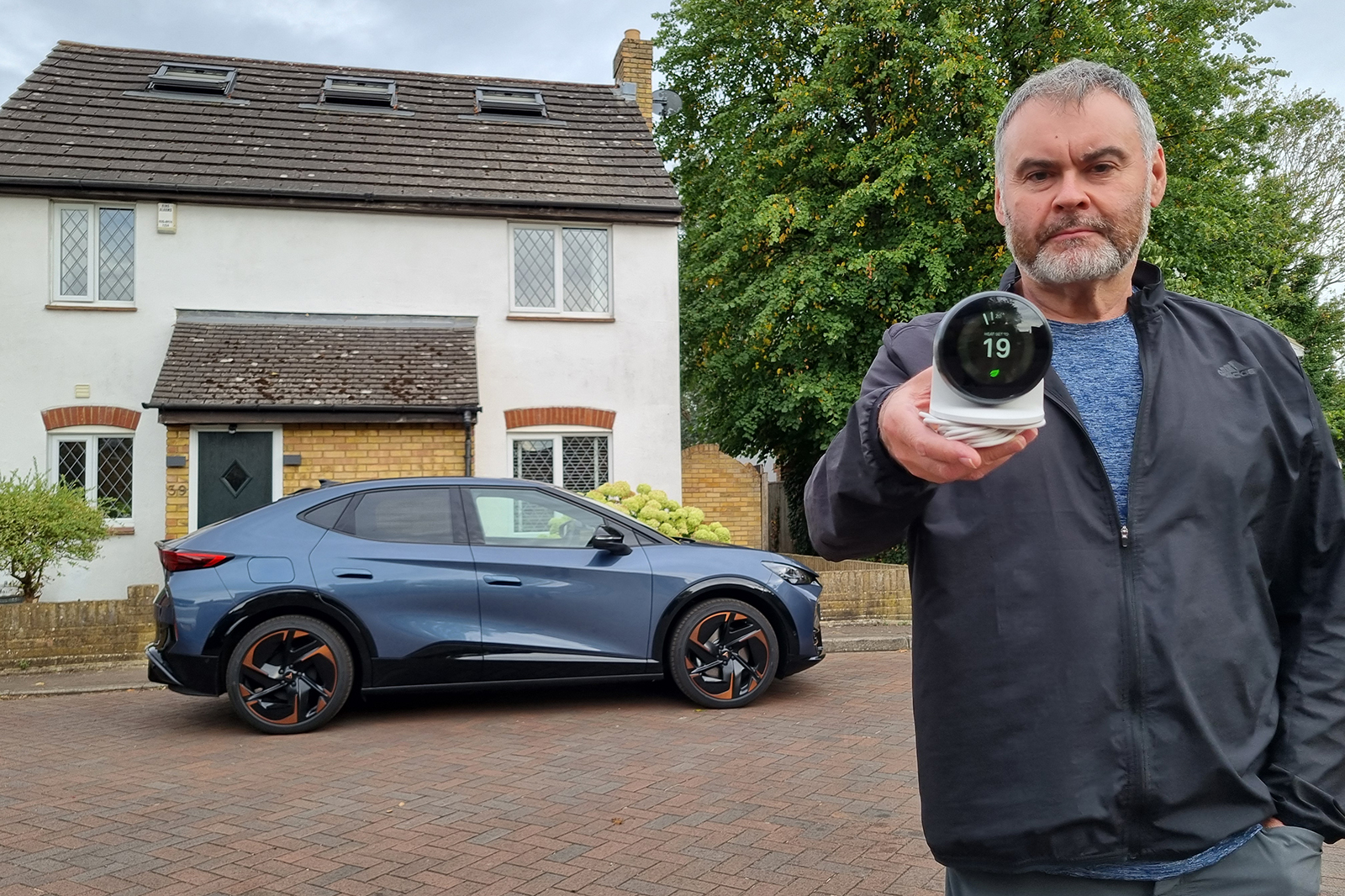 Cupra Tavascan with home thermostat