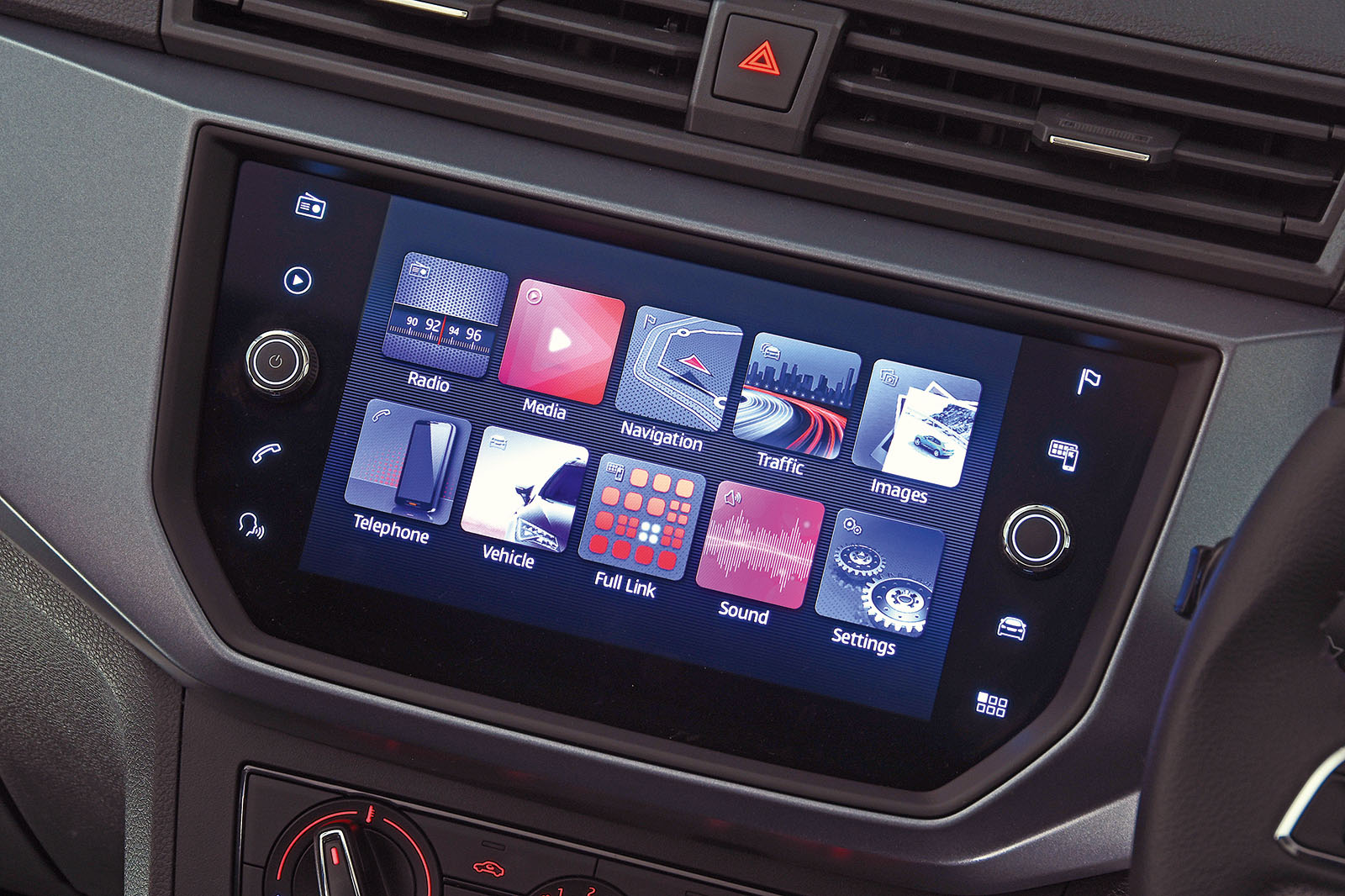 Seat Arona infotainment