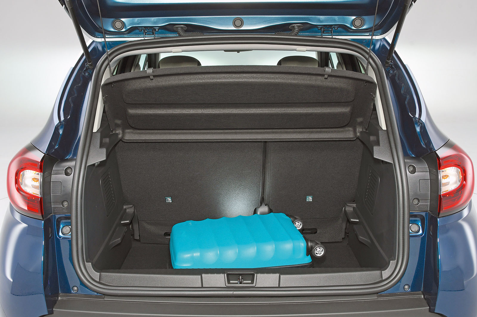 Renault Captur boot 