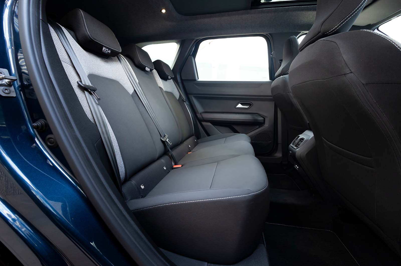 Dacia Bigster interior back seats