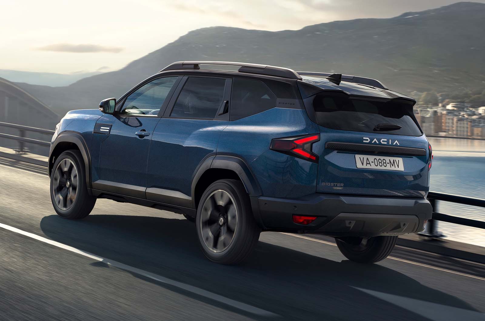 Dacia Bigster rear driving blue