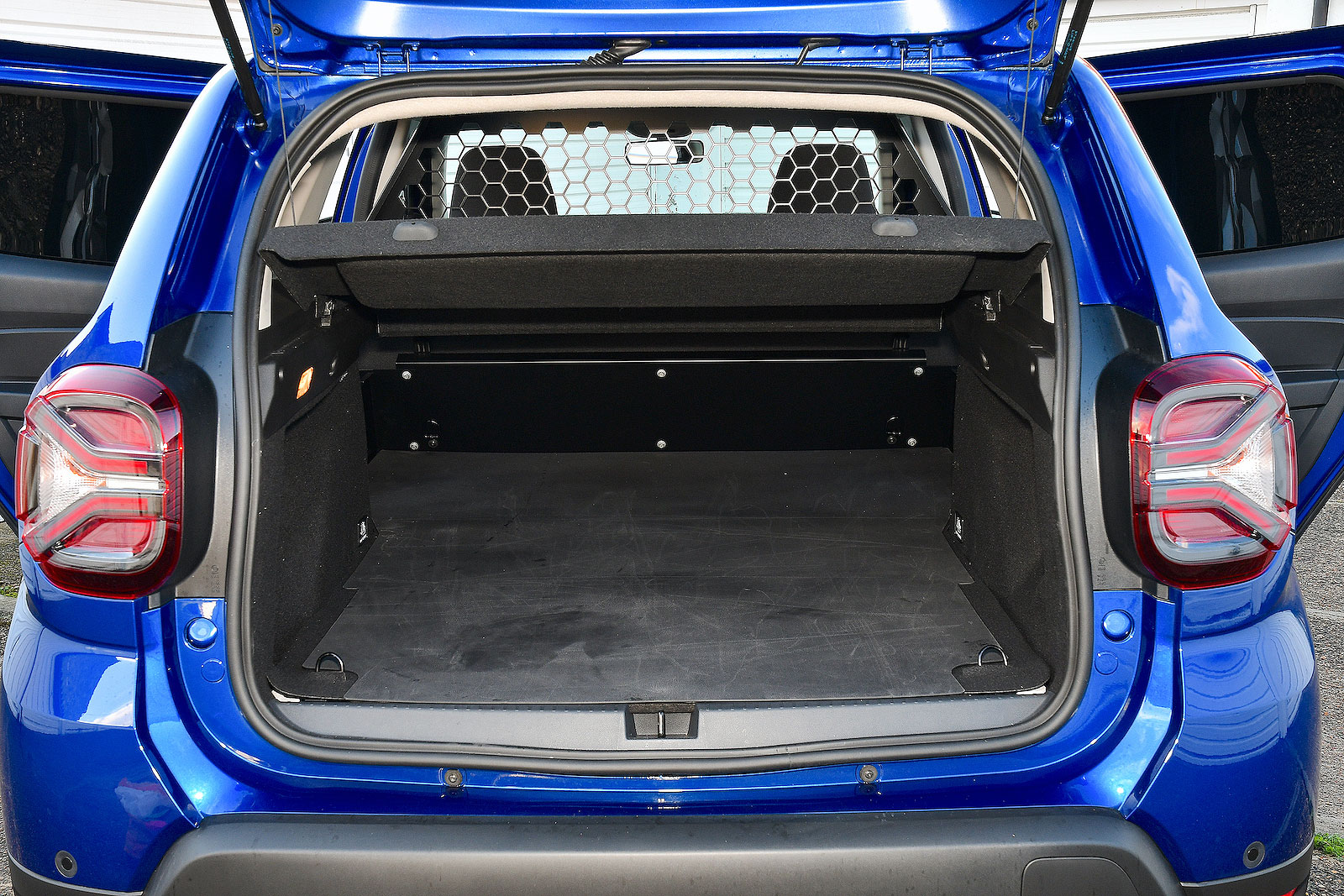 Dacia Duster Commercial 2022 boot open
