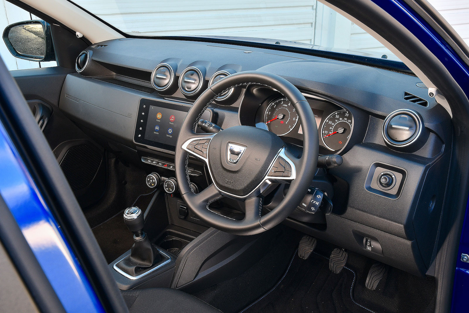 Dacia Duster Commercial 2022 interior dashboard