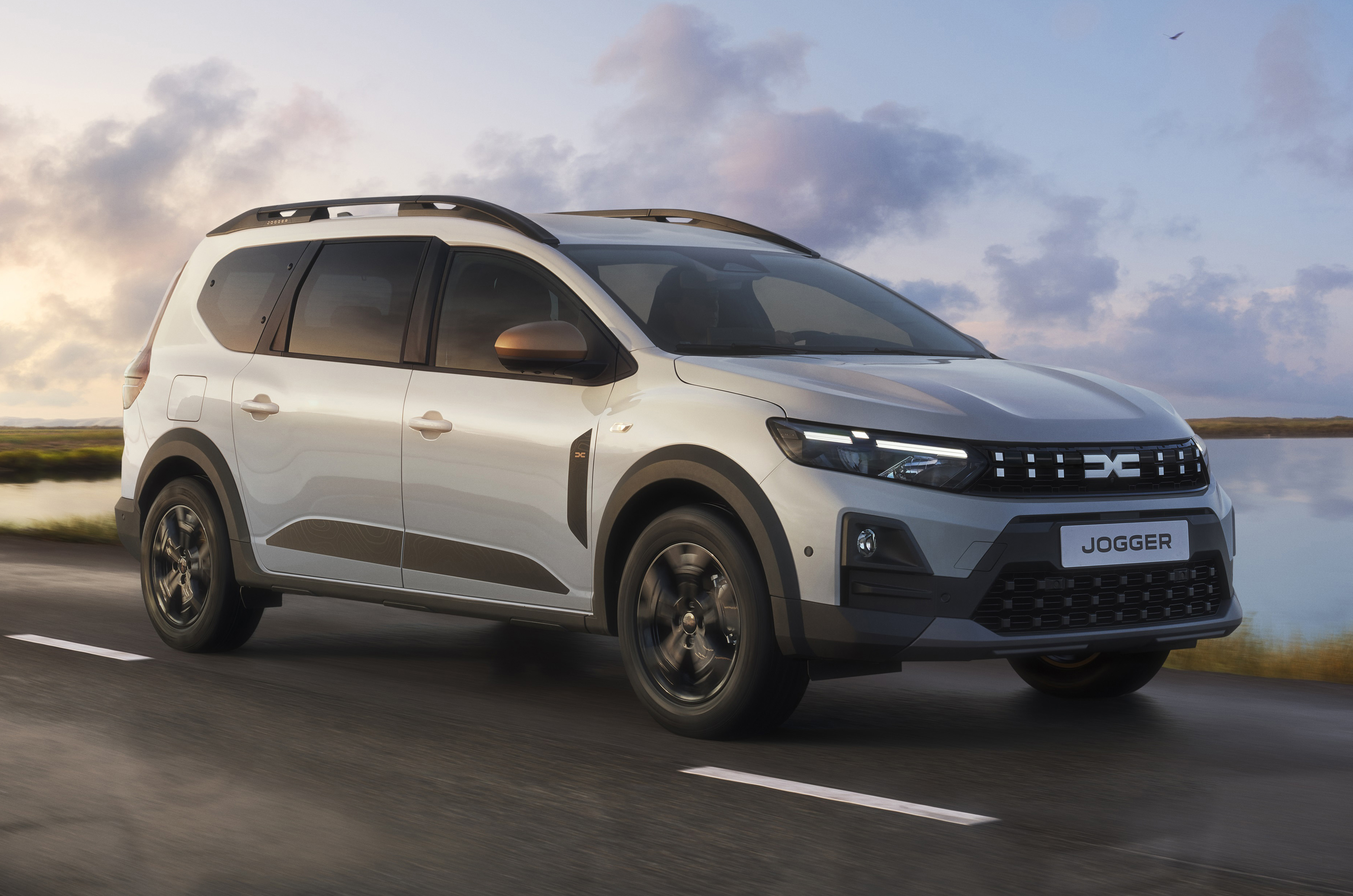 Dacia Jogger front driving