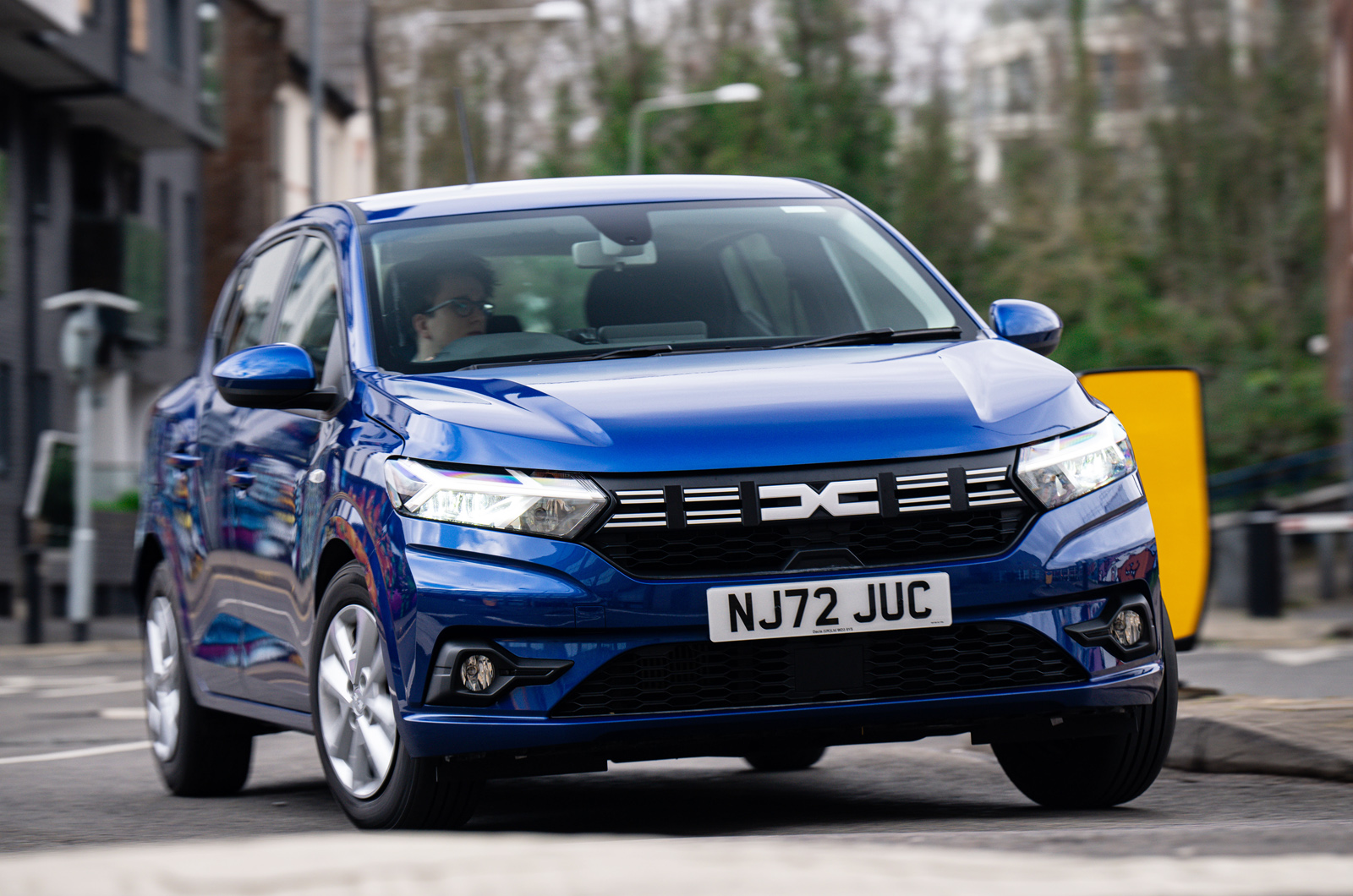 Dacia Sandero front cornering