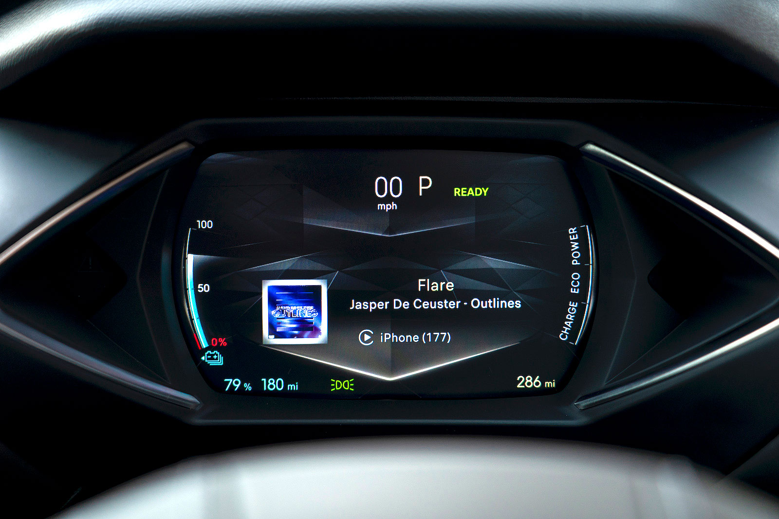DS 3 E-Tense driver display