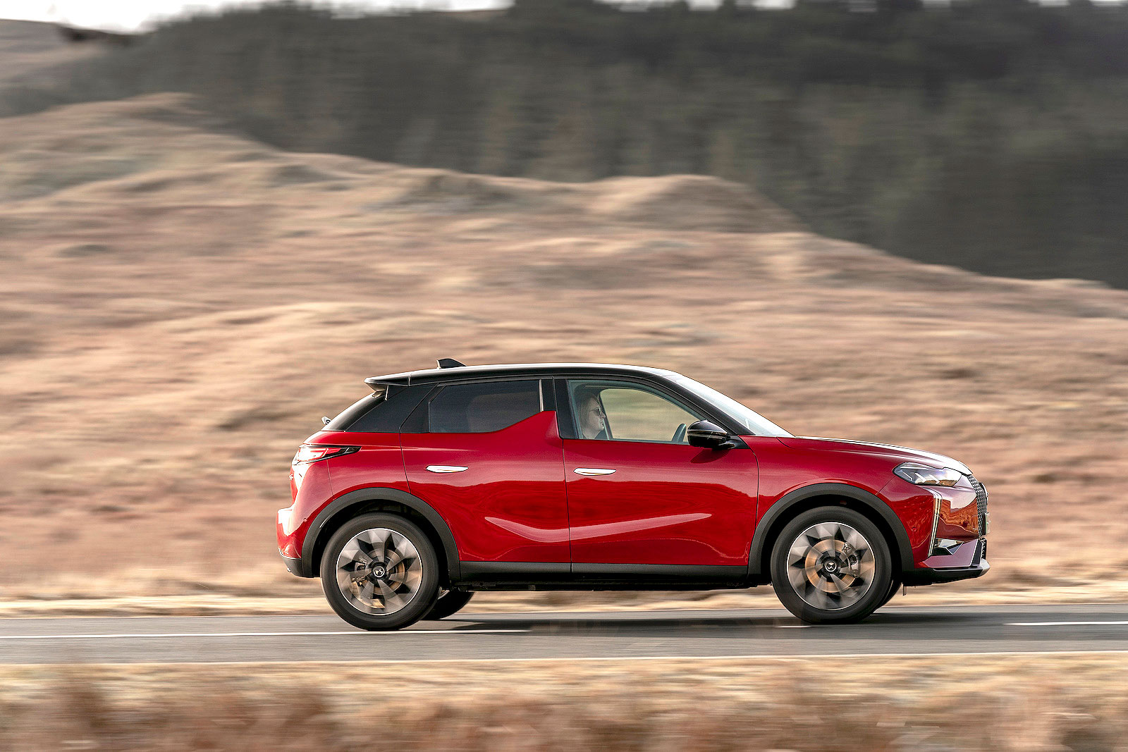DS 3 E-Tense right driving