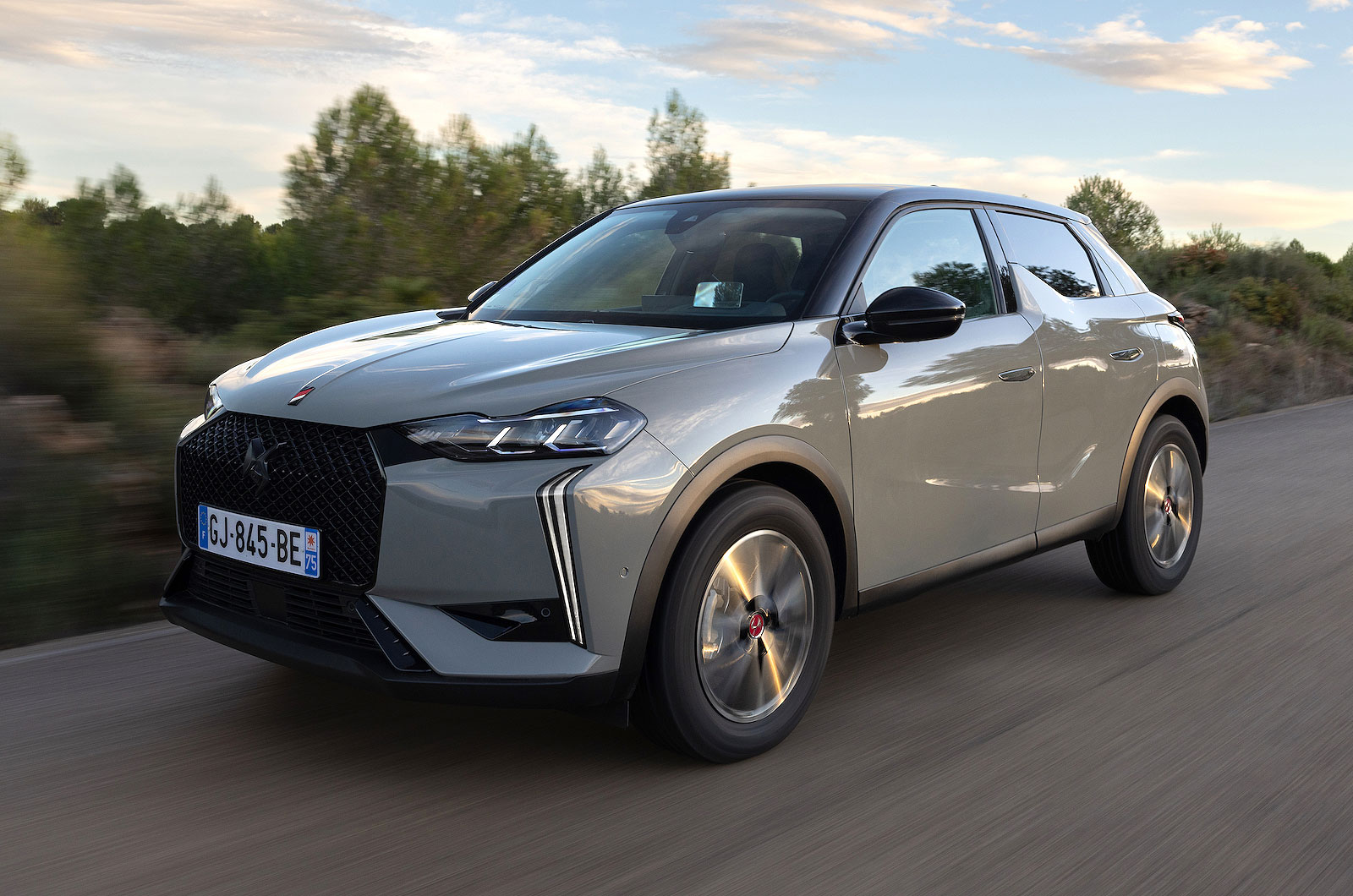 DS 3 front left driving