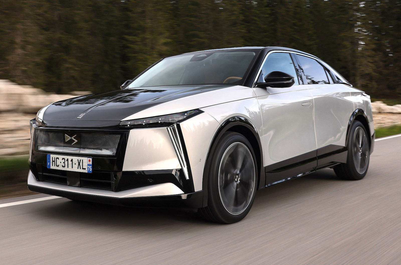 DS No 8 front left driving