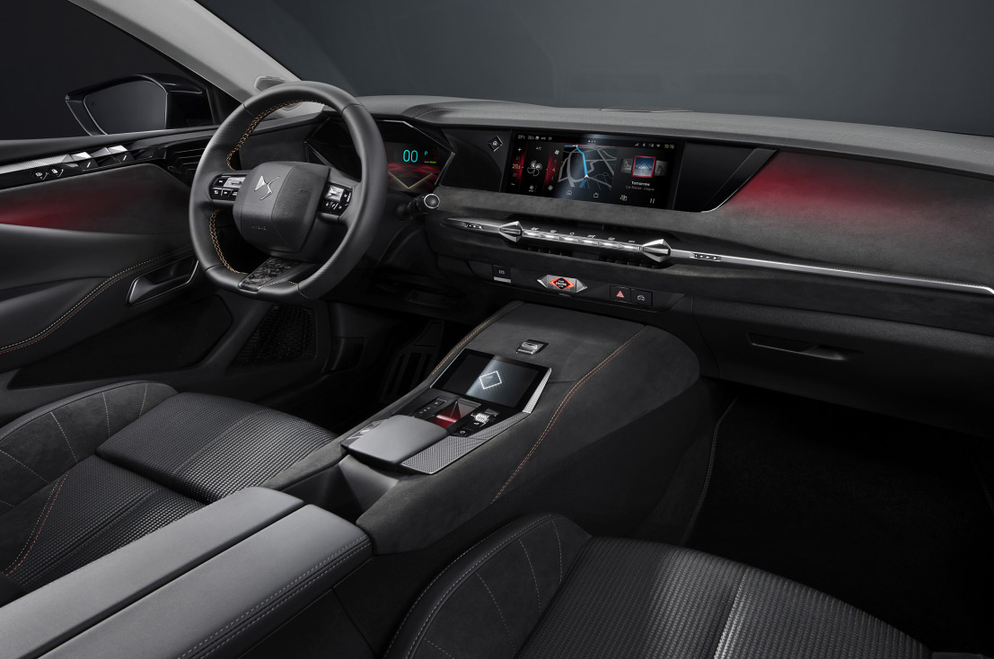 DS No4 interior dashboard