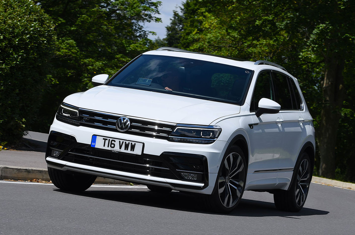 2019 Volkswagen Tiguan 2.0 TSI 230