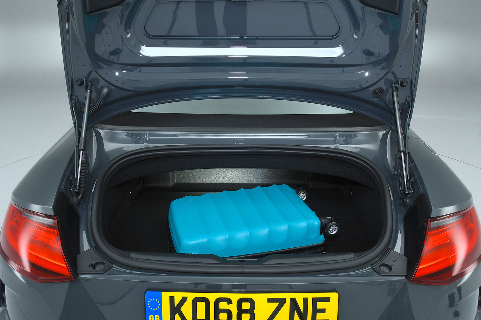 Audi TT boot