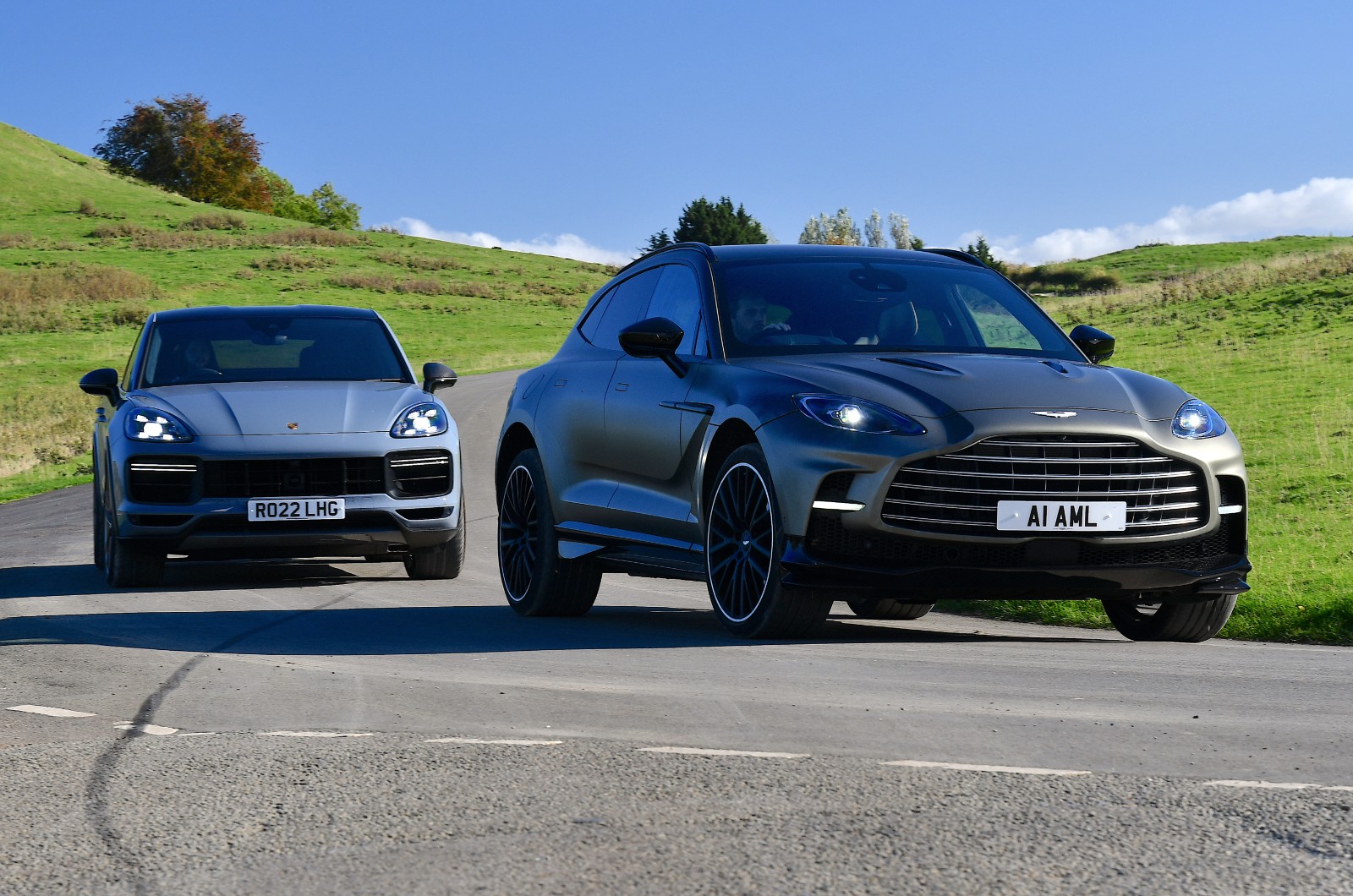 New Aston Martin DBX 707 vs new Porsche Cayenne Turbo GT