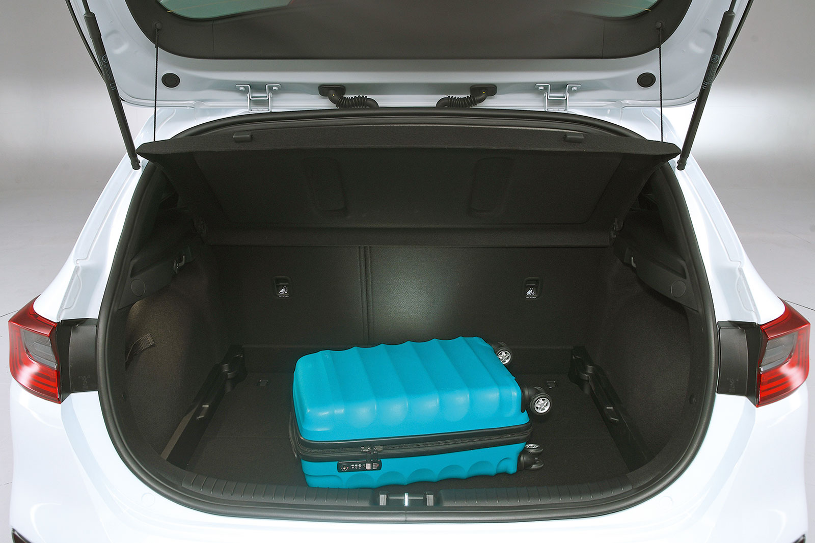 Kia Ceed boot